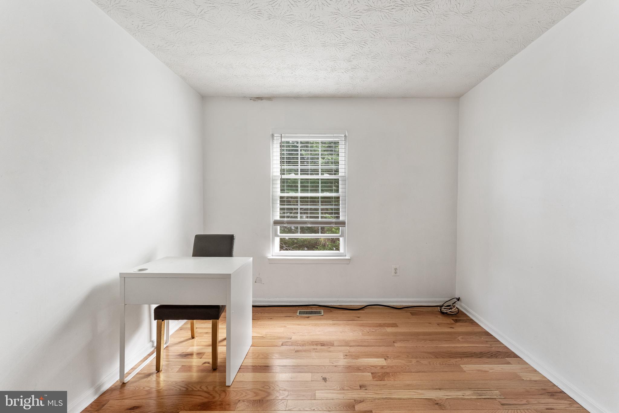 BELLEHAVEN ESTATES - Residential Lease