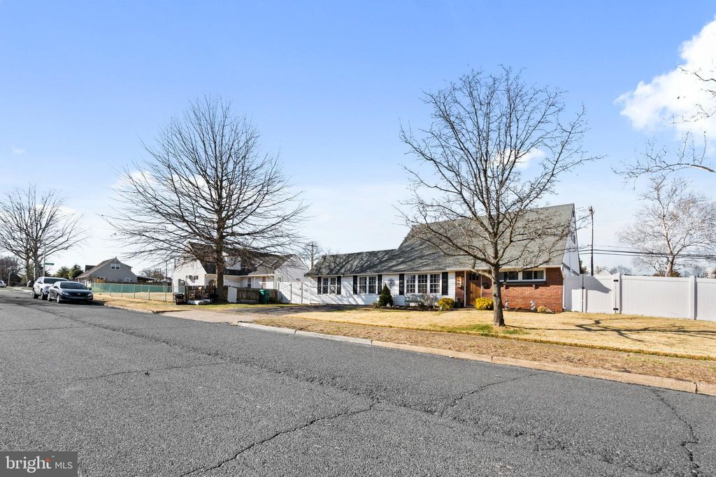 Photo of 194 Cobalt Ridge Drive S #S, LEVITTOWN, PA 19057 (MLS # PABU2115532)