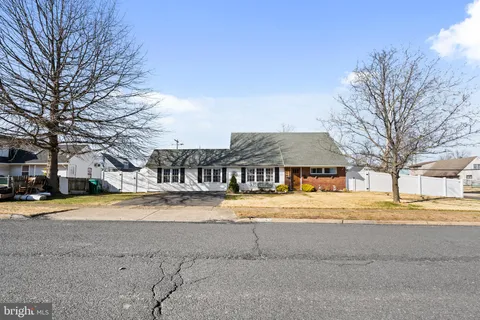 194 Cobalt Ridge Drive S Unit S, Levittown, PA MLS: PABU2115532