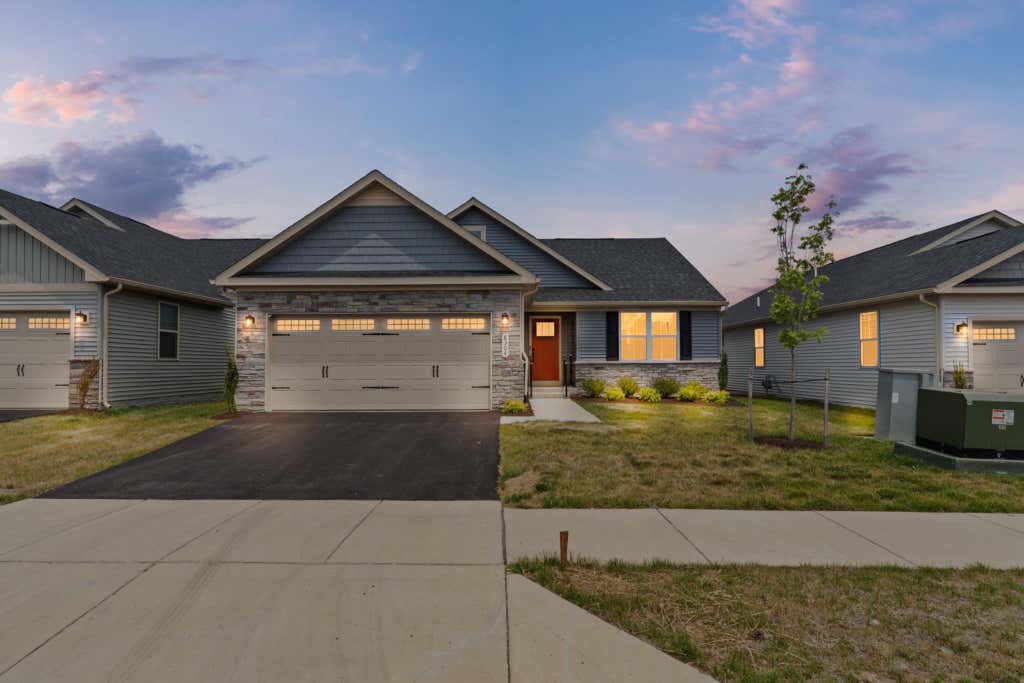 Photo of 8304 Sage Flower Avenue, BRANDYWINE, MD 20613 (MLS # MDPG2206638)