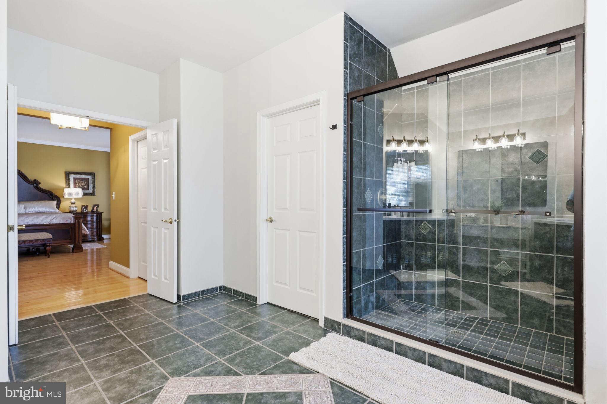 MEADOW WOOD - Residential