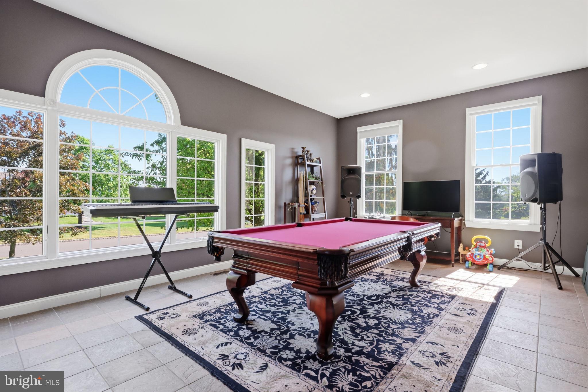 MEADOW WOOD - Residential