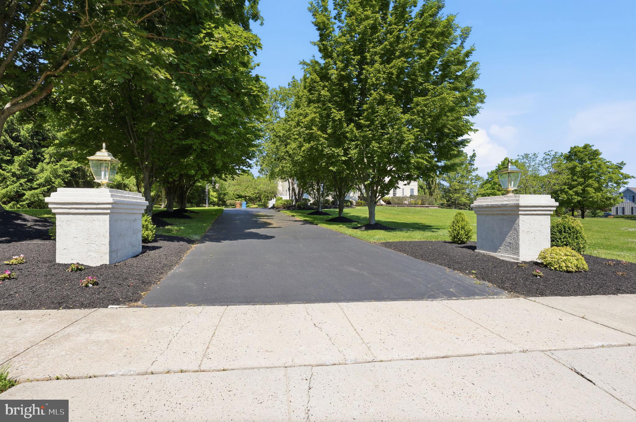 MEADOW WOOD - Residential