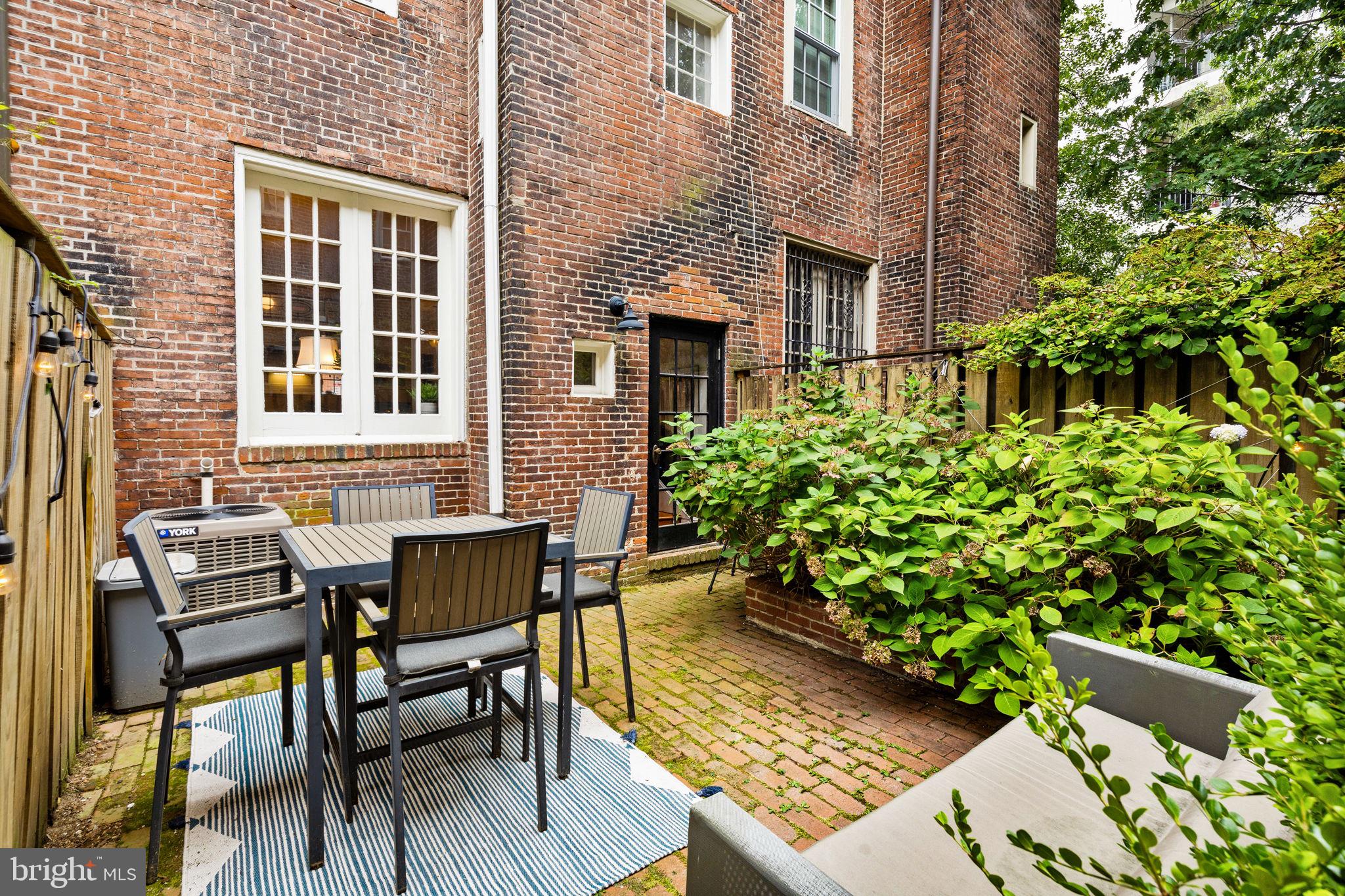 WASHINGTON SQ WEST - Residential