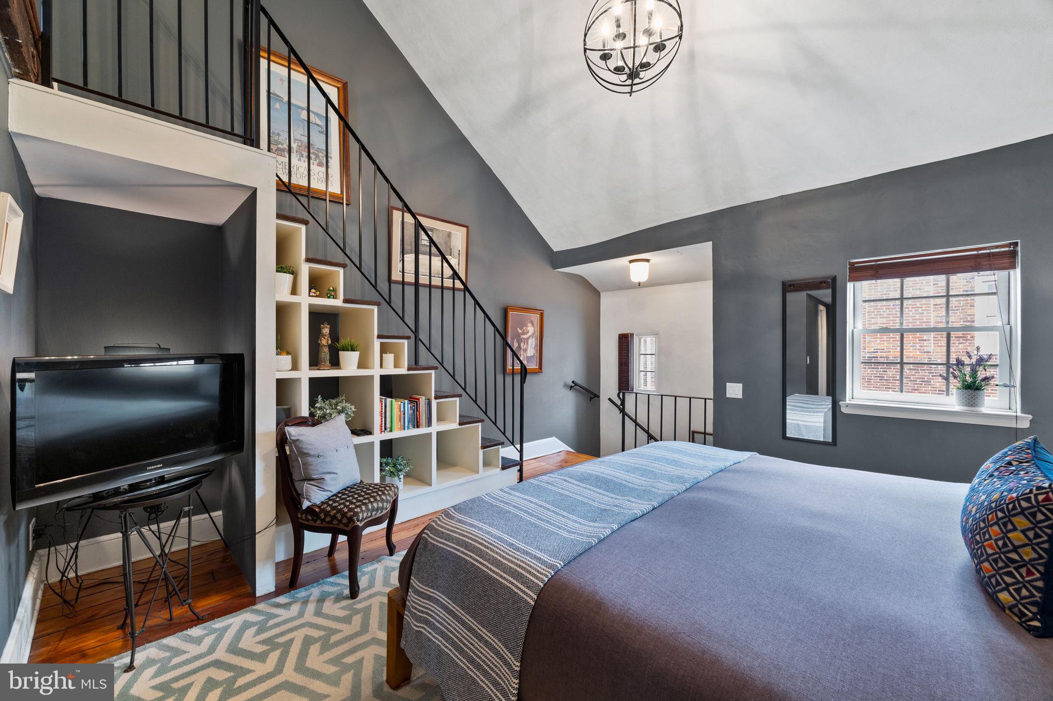 WASHINGTON SQ WEST - Residential