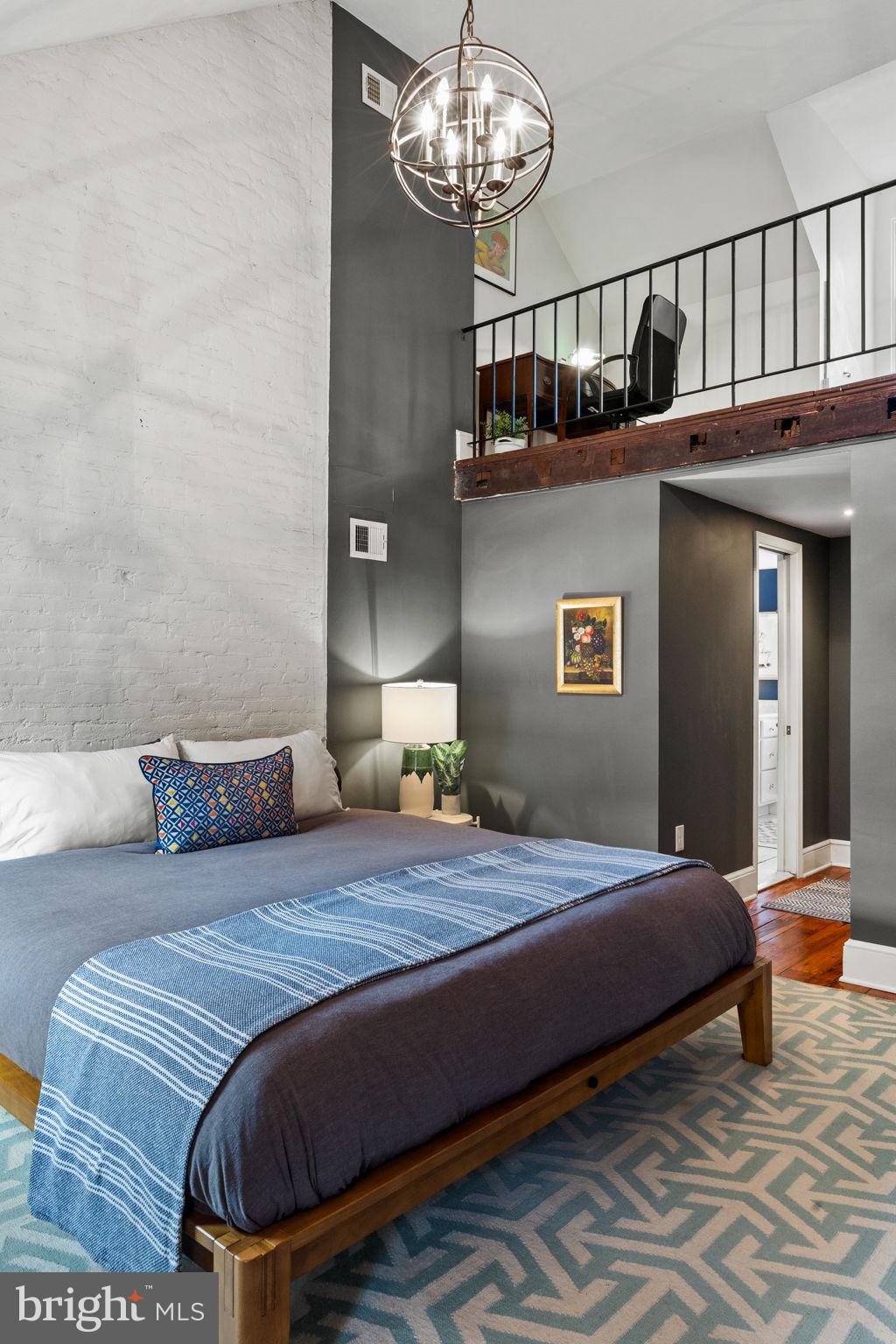 WASHINGTON SQ WEST - Residential