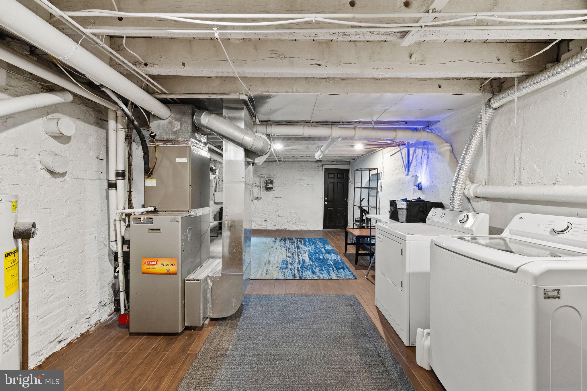 WASHINGTON SQ WEST - Residential