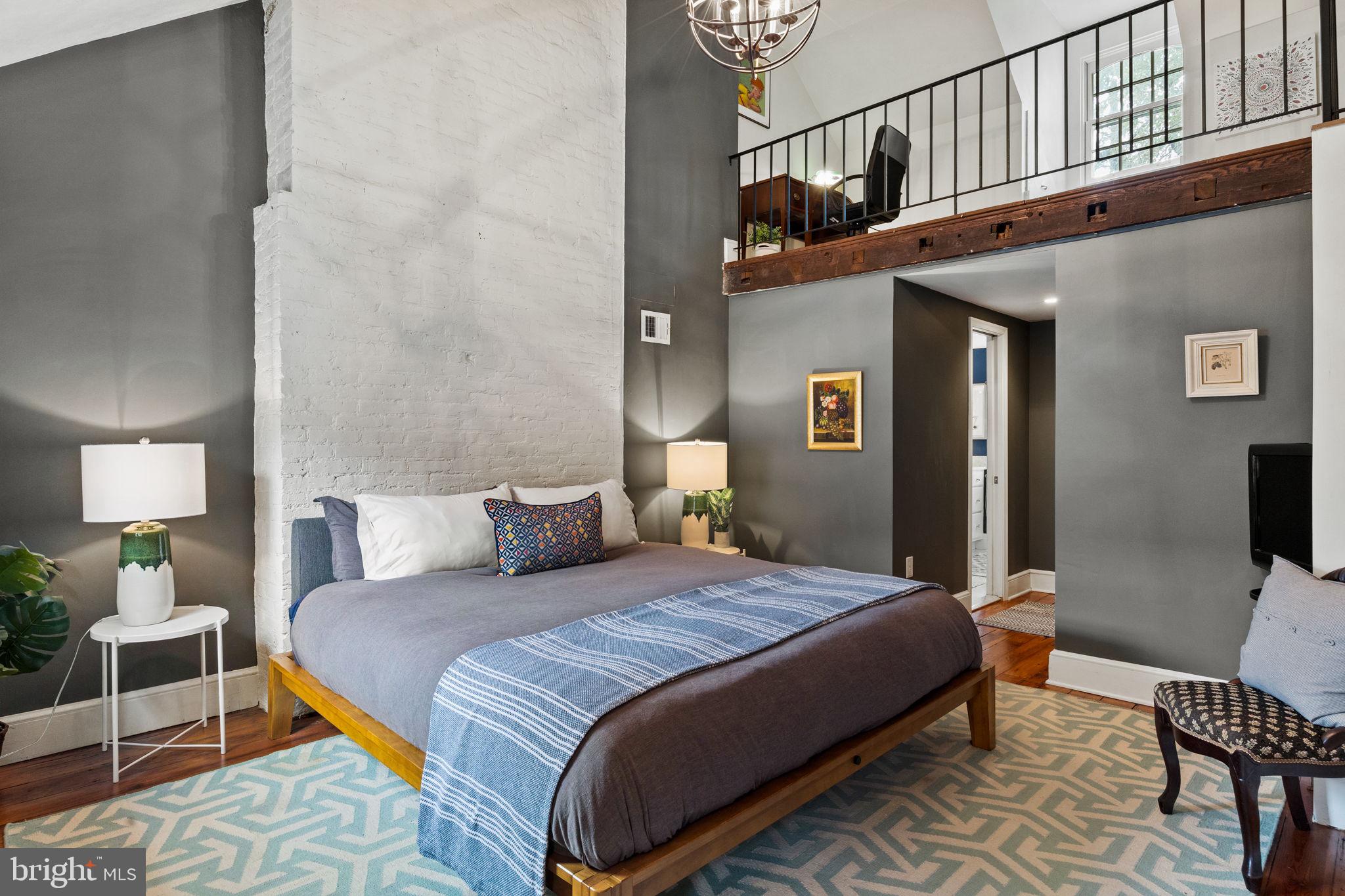 WASHINGTON SQ WEST - Residential