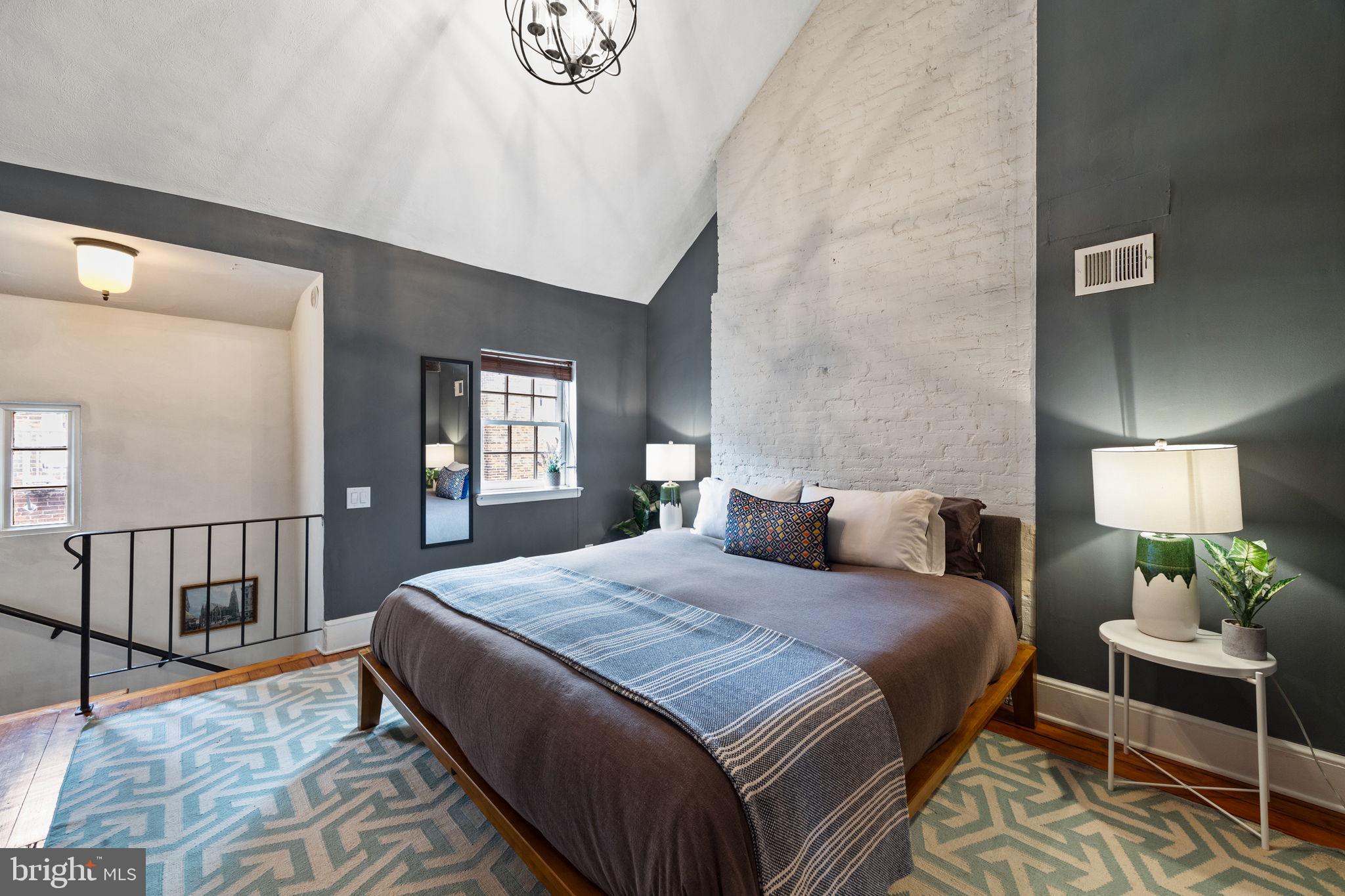 WASHINGTON SQ WEST - Residential