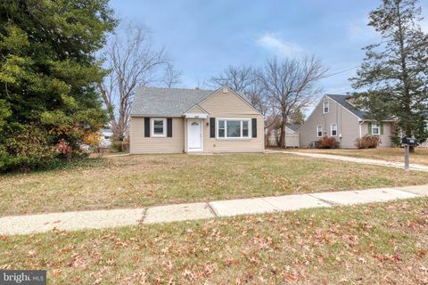 225 RUSSELL AVENUE BARRINGTON NJ 08007