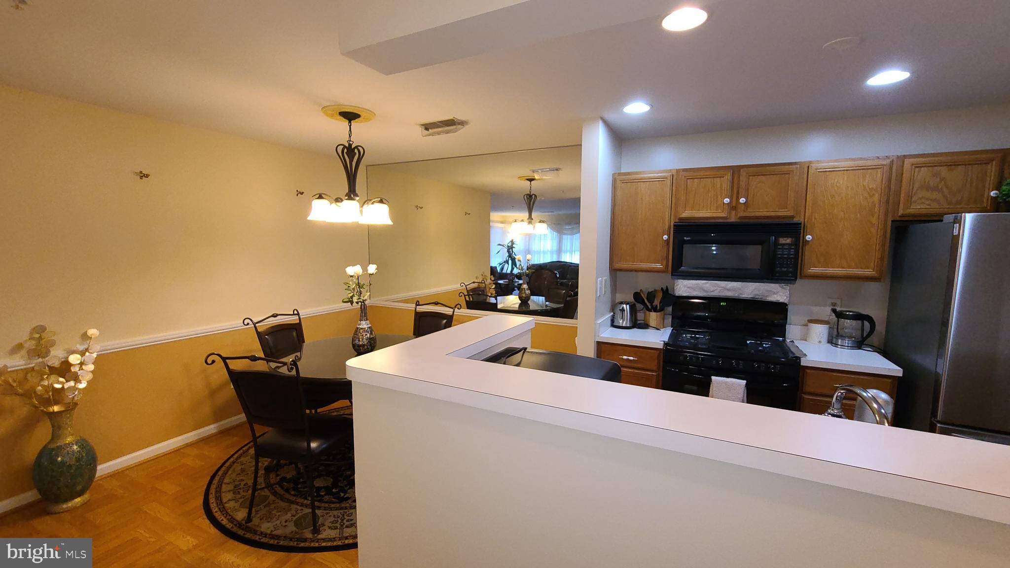 STRATFORD CONDOS - Residential