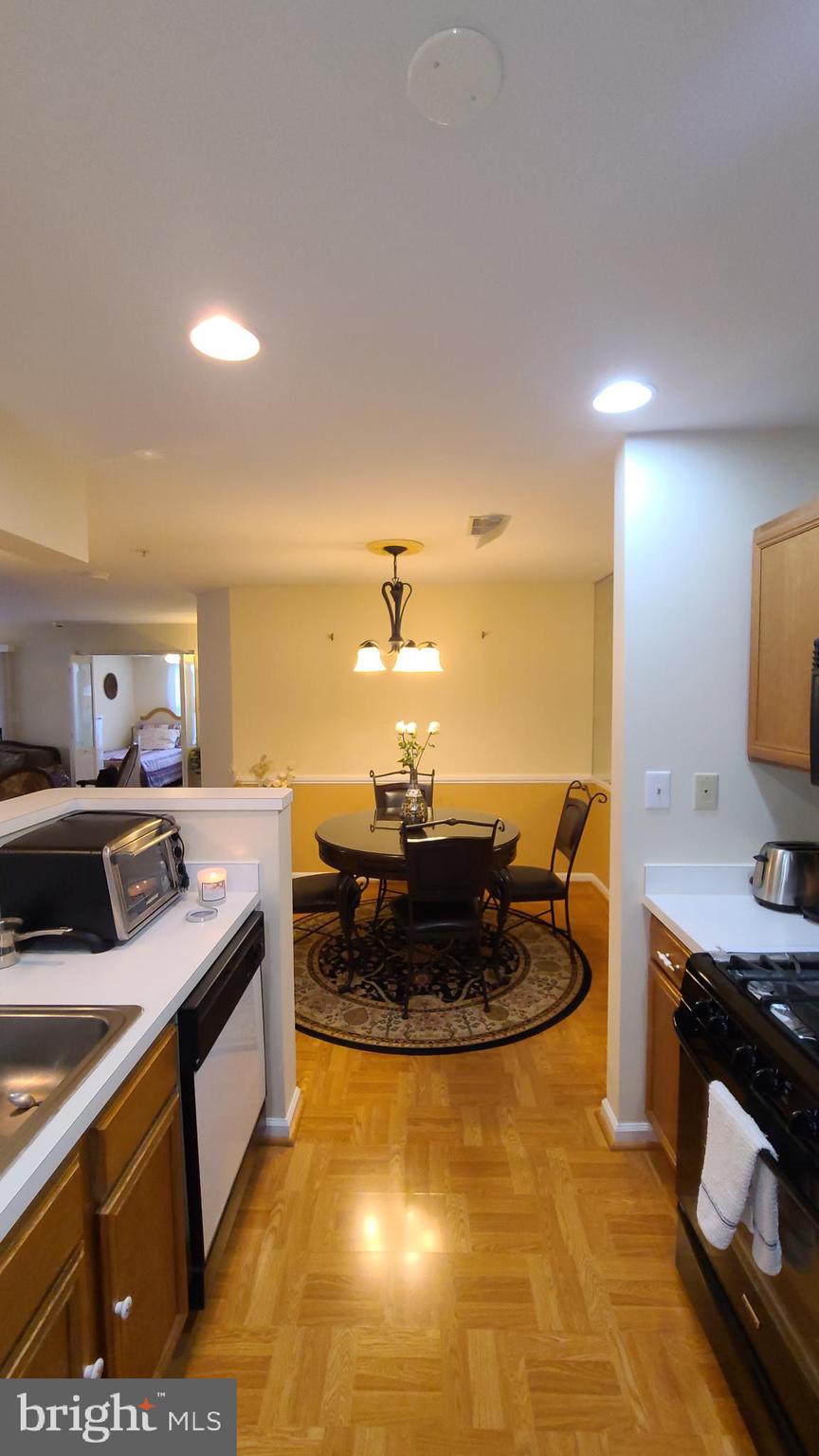 STRATFORD CONDOS - Residential