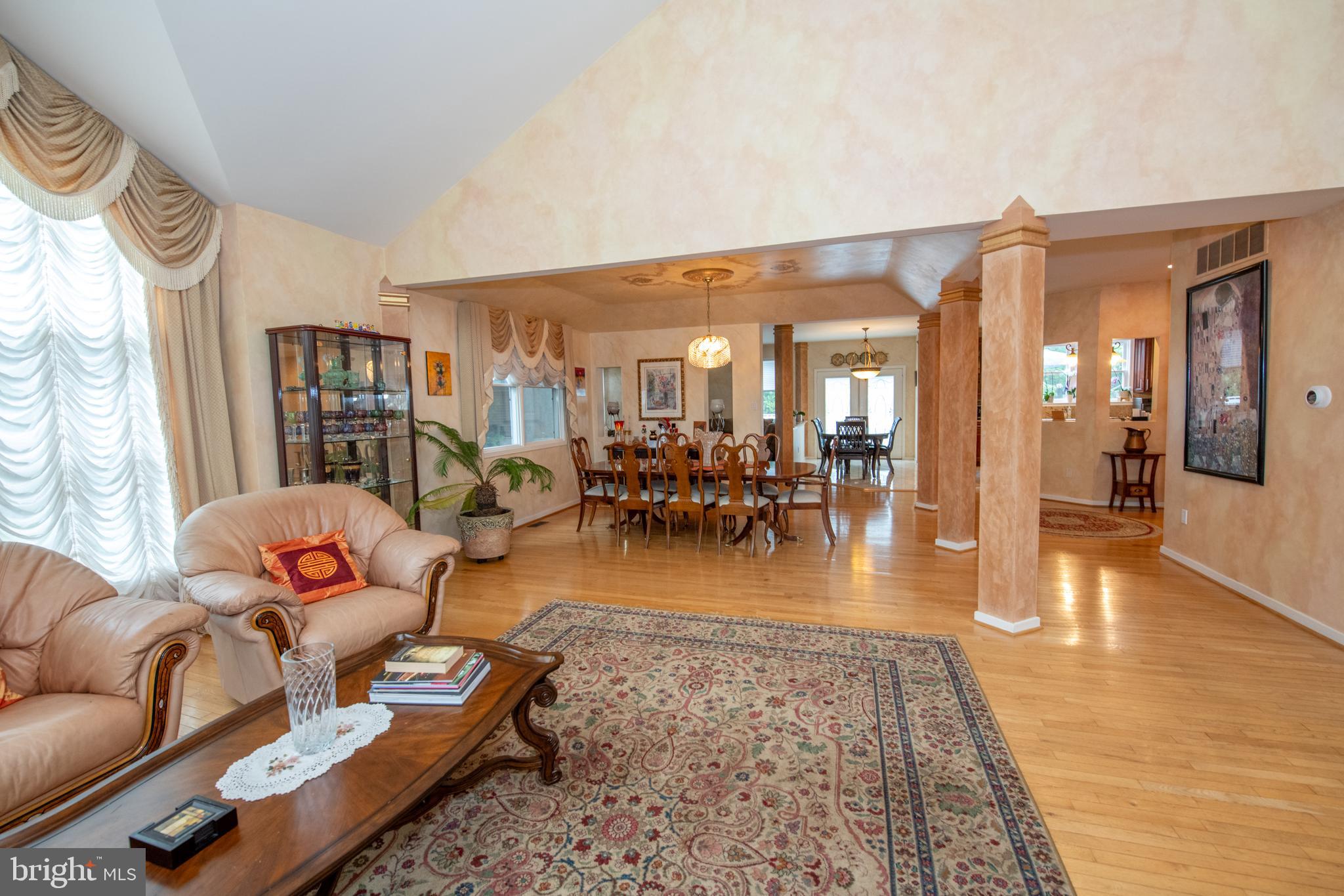 HAMPTON WOODS - Residential