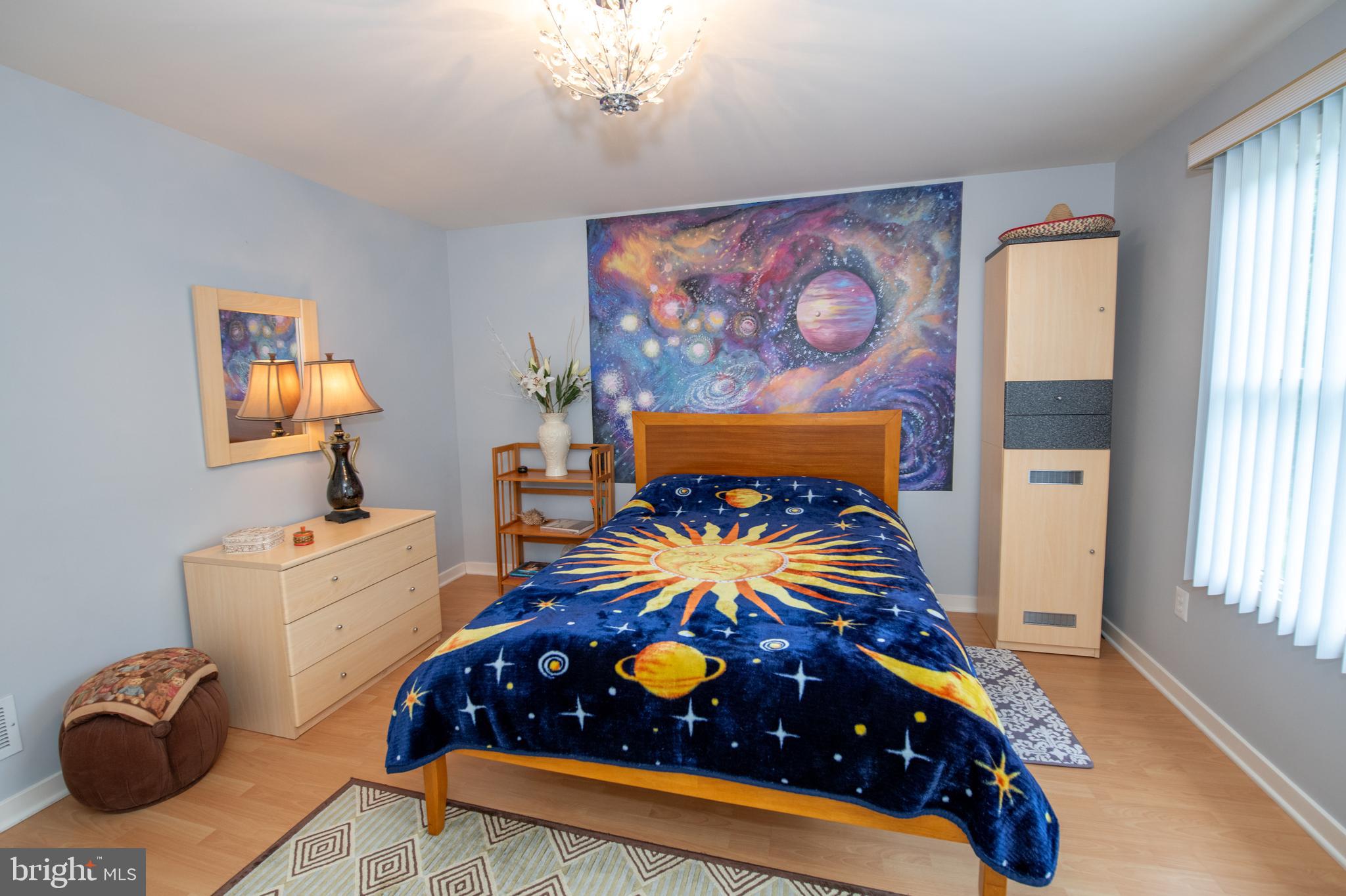 HAMPTON WOODS - Residential