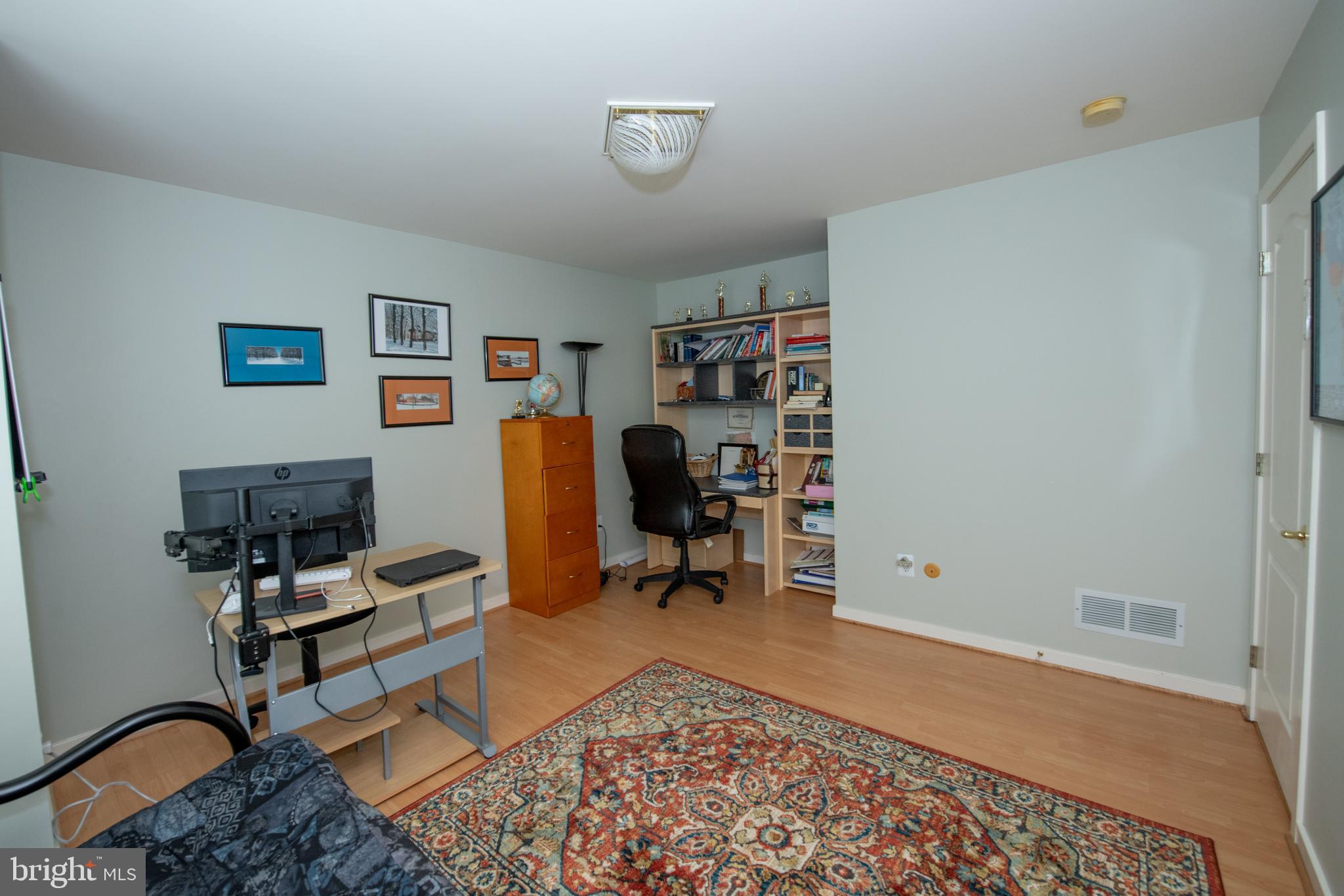 HAMPTON WOODS - Residential