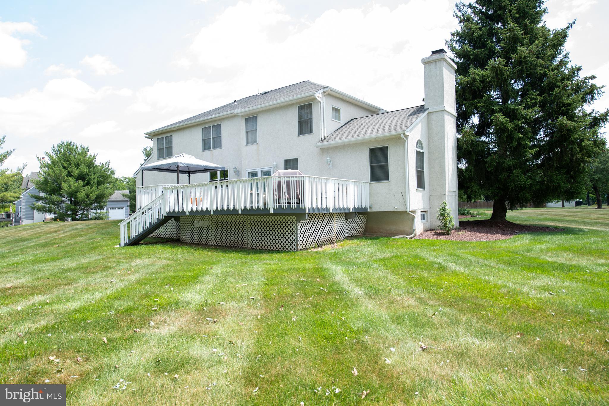 HAMPTON WOODS - Residential