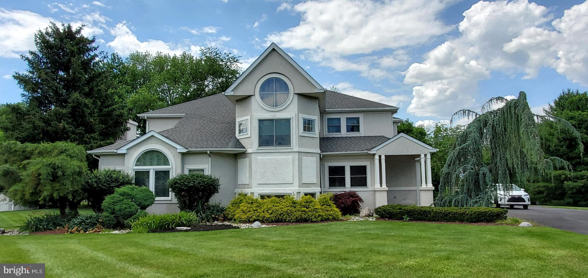 HAMPTON WOODS - Residential