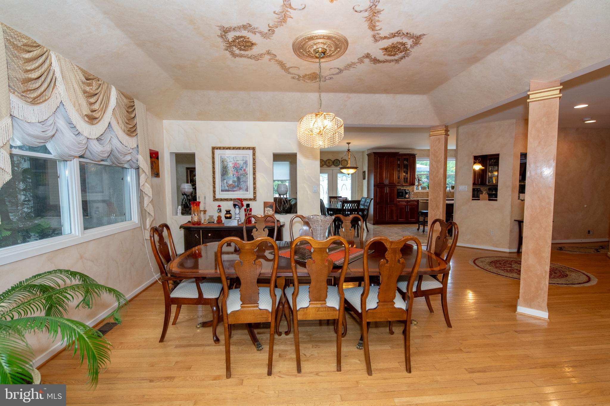 HAMPTON WOODS - Residential