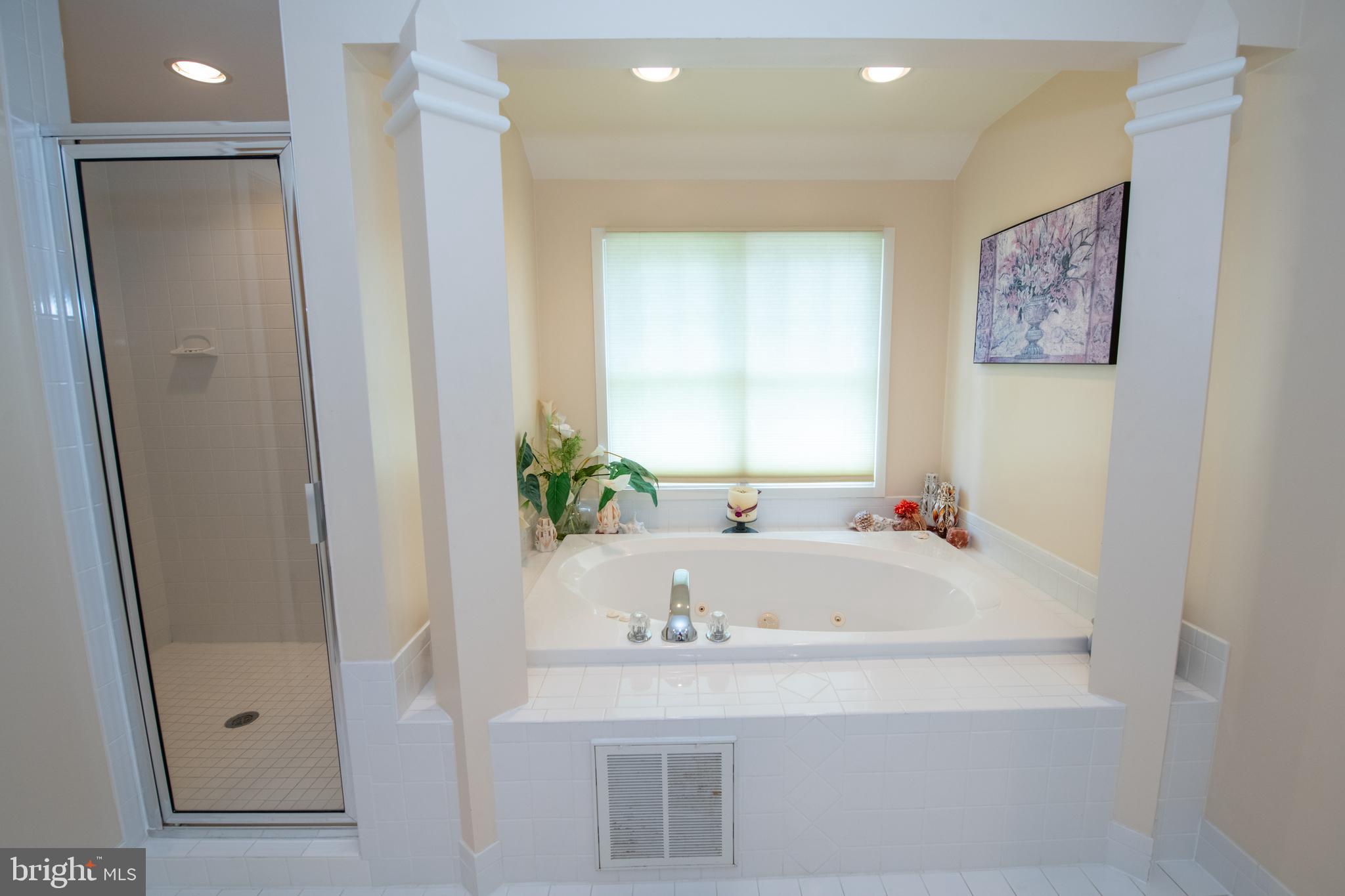 HAMPTON WOODS - Residential