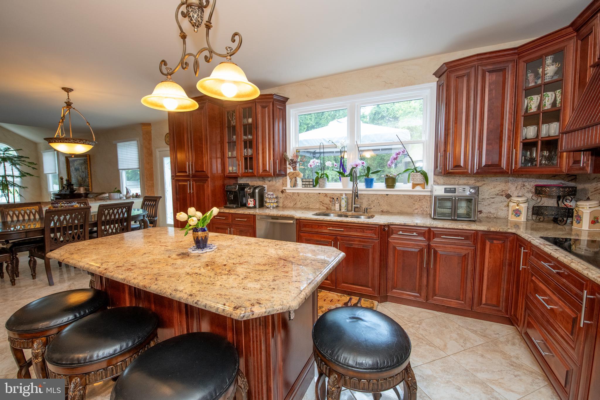 HAMPTON WOODS - Residential