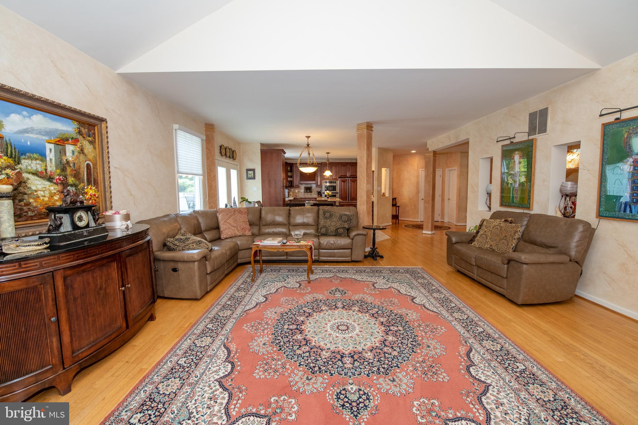 HAMPTON WOODS - Residential