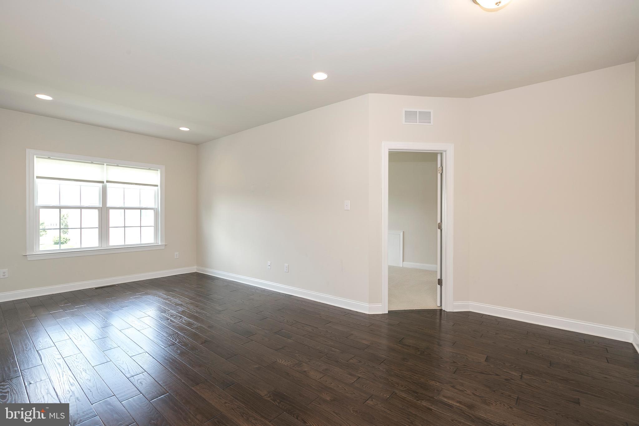 DEER HOLLOW - Residential Lease