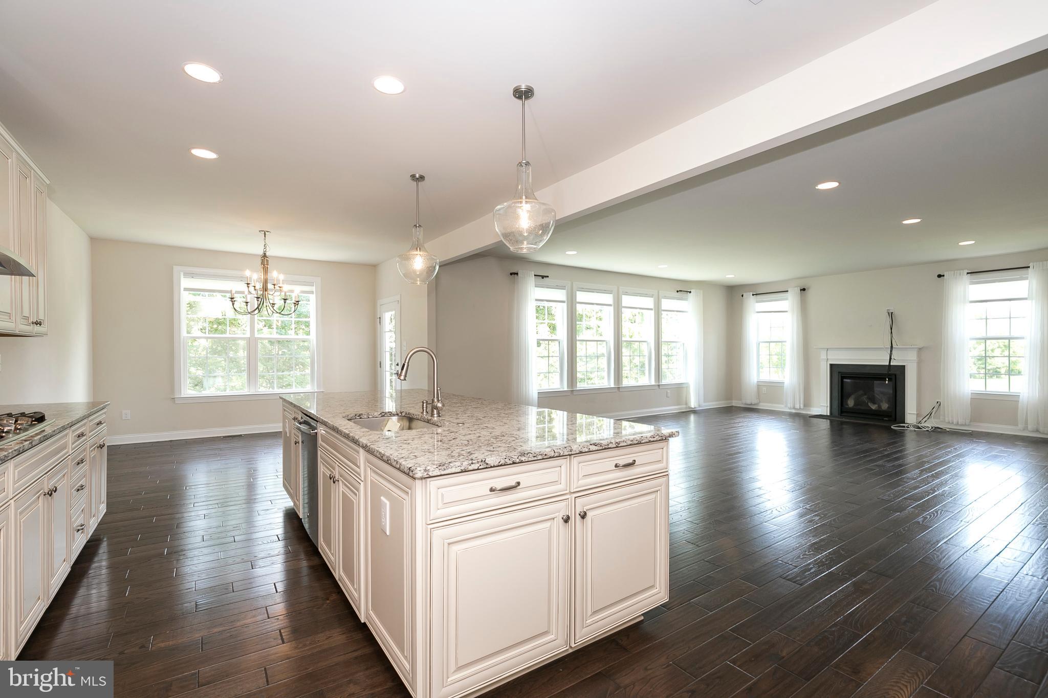 DEER HOLLOW - Residential Lease