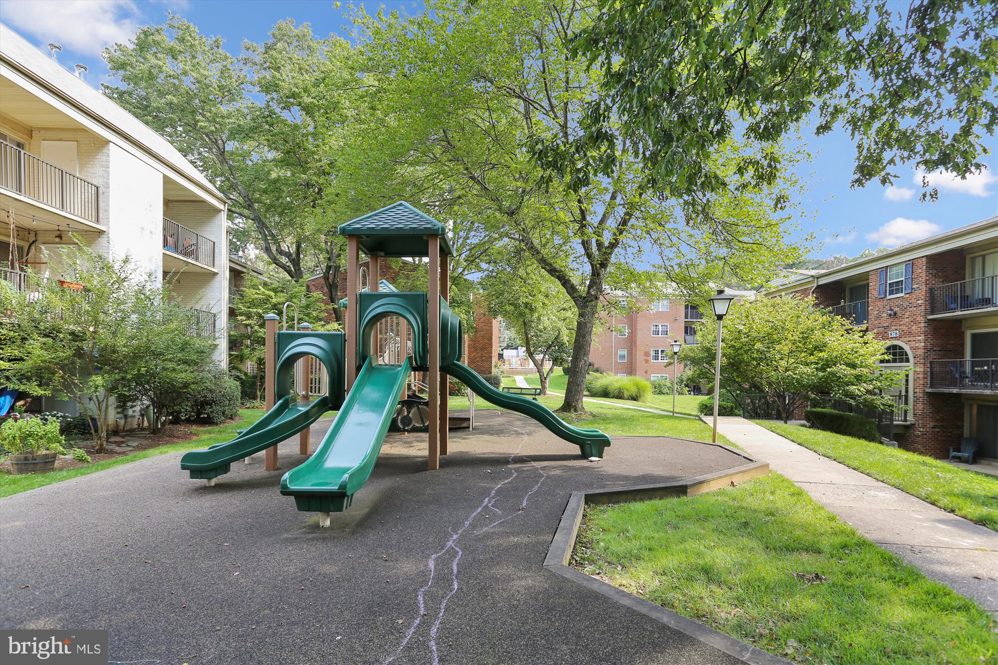 PLYMOUTH GARDENS - Residential