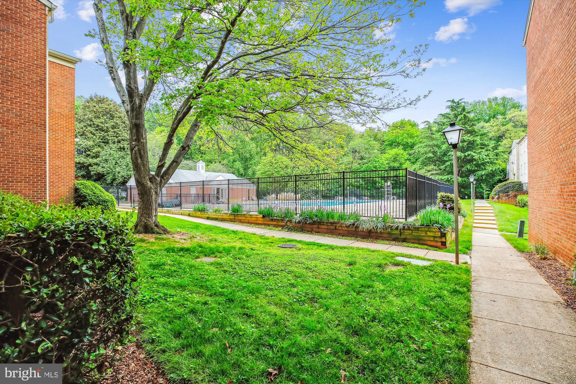 PLYMOUTH GARDENS - Residential