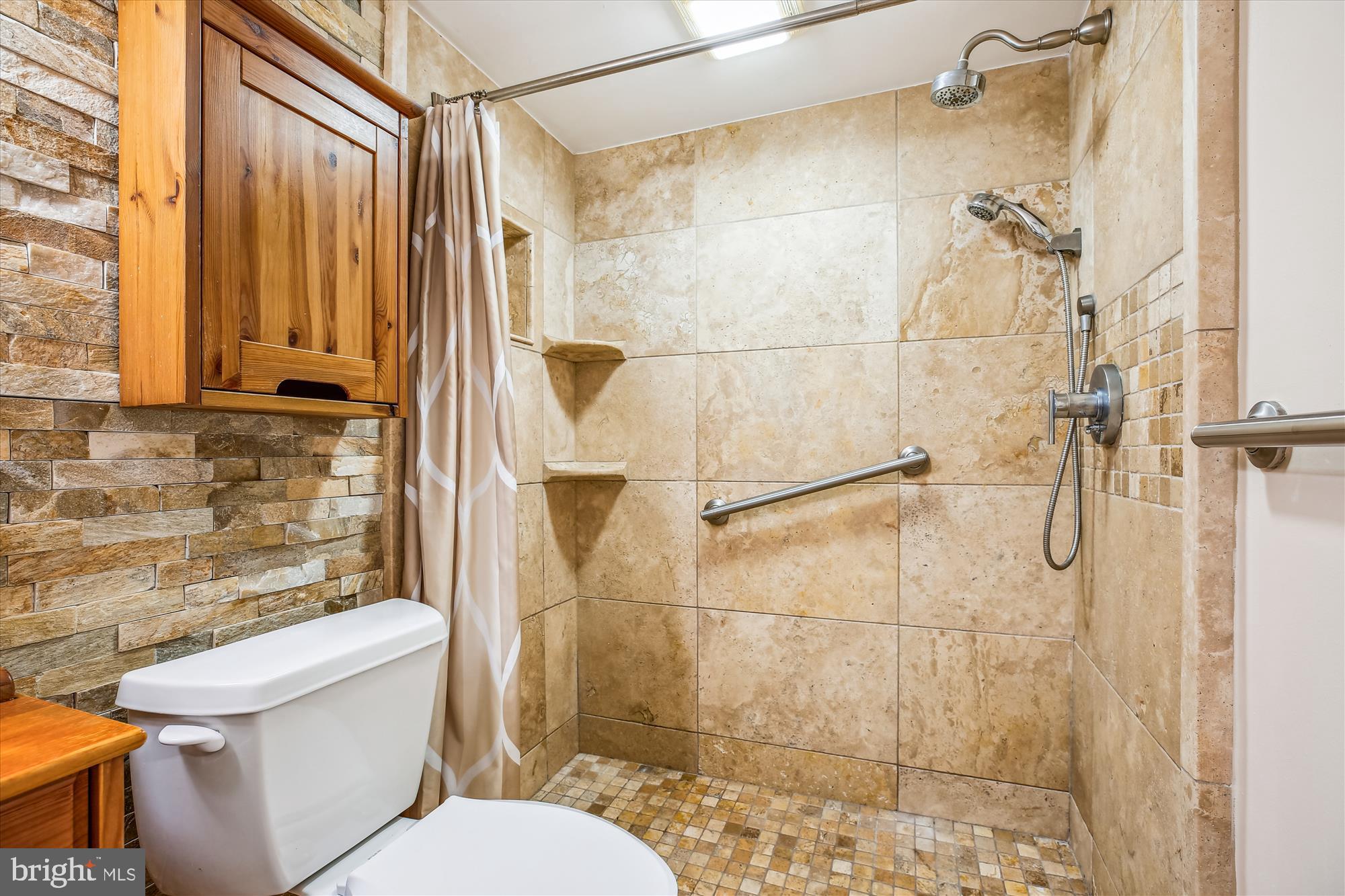 PLYMOUTH GARDENS - Residential