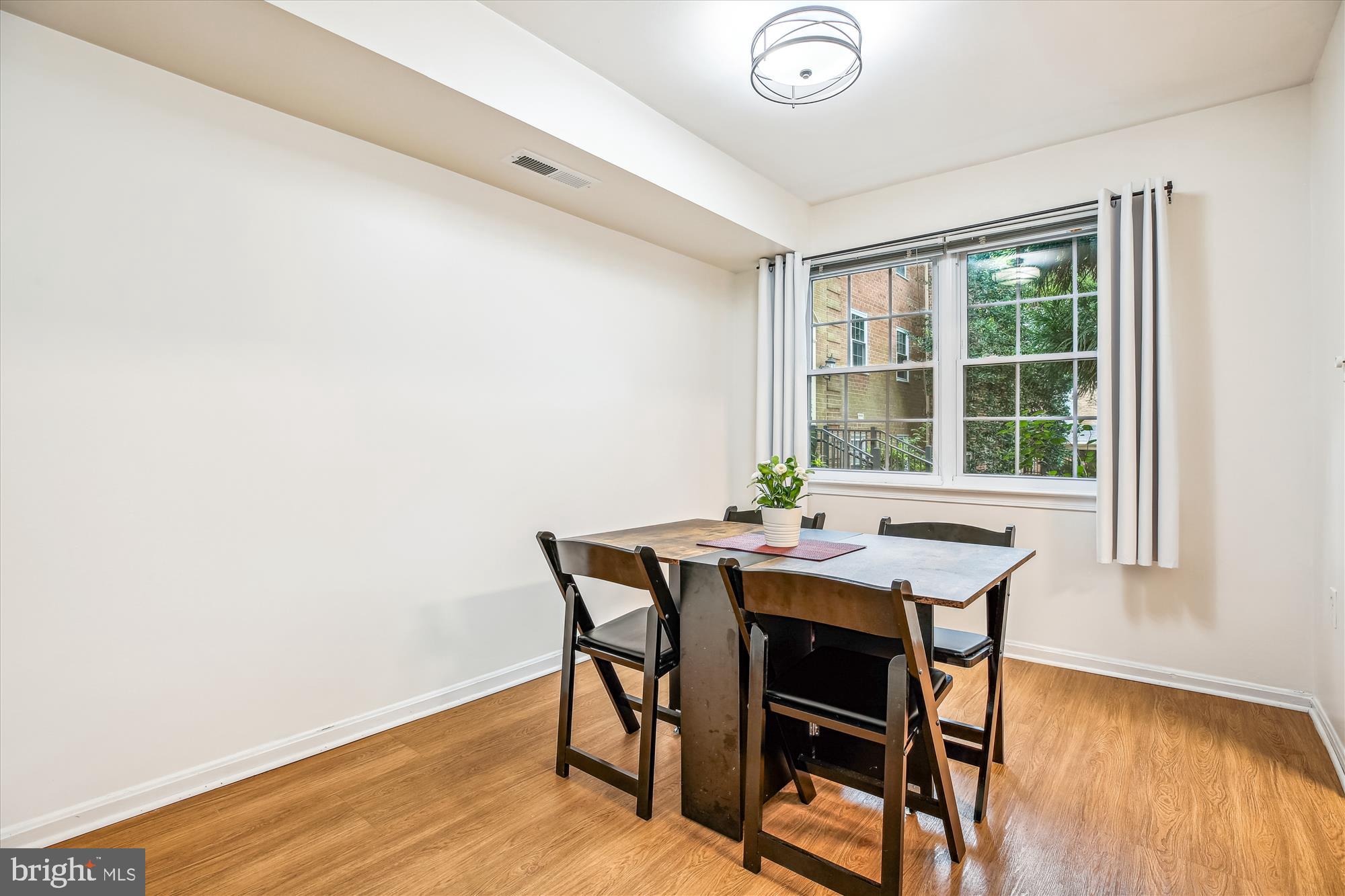 PLYMOUTH GARDENS - Residential