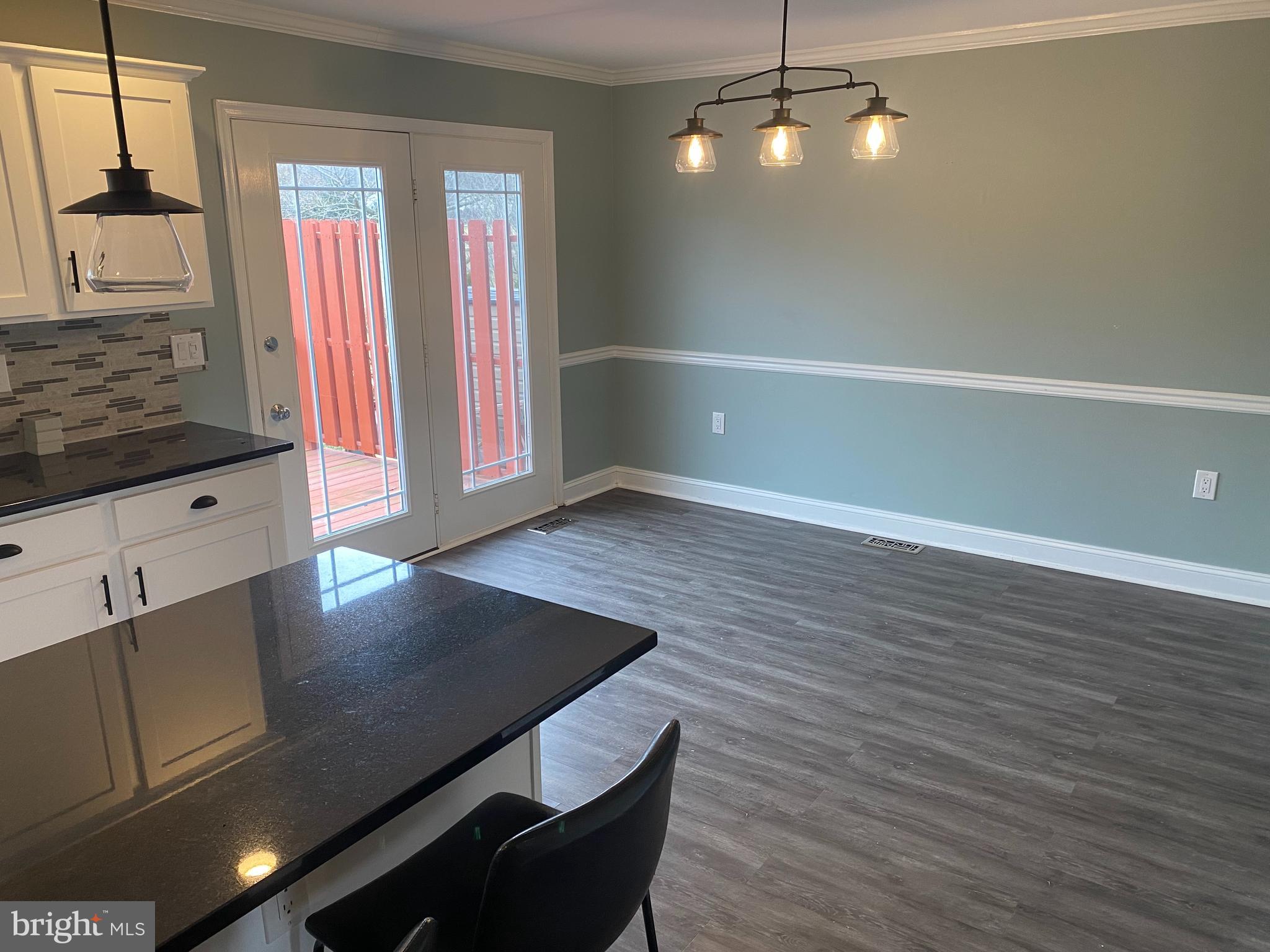 LOCUST HILL - Residential Lease