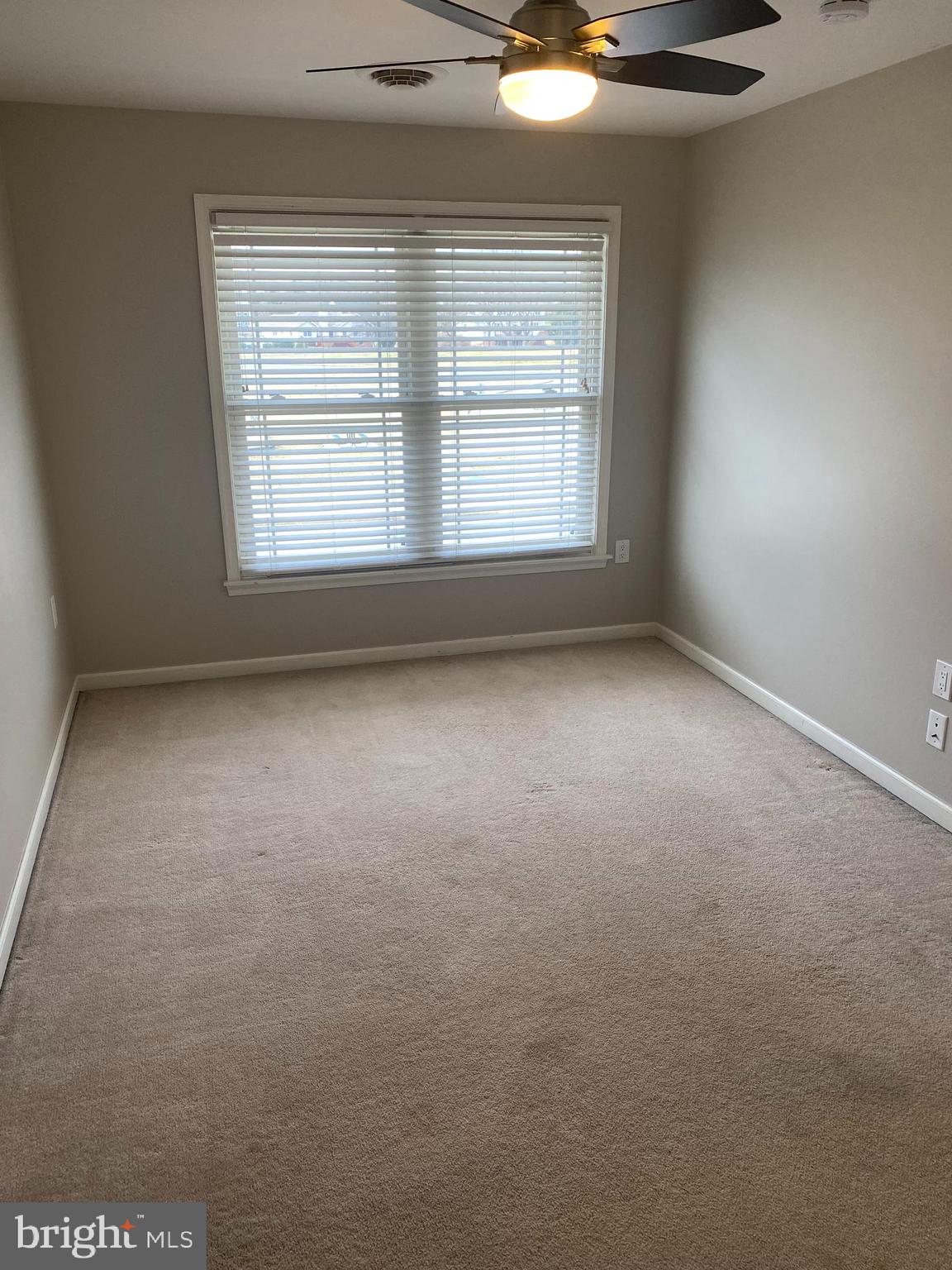 LOCUST HILL - Residential Lease