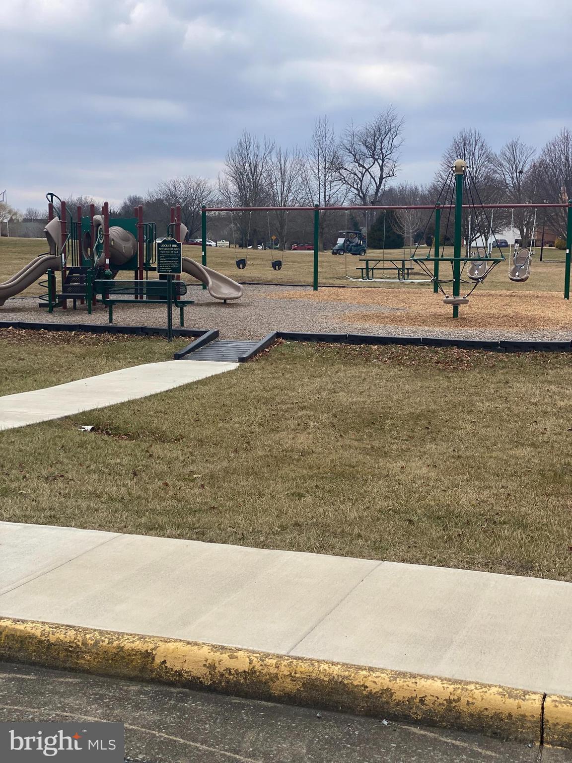 LOCUST HILL - Residential Lease