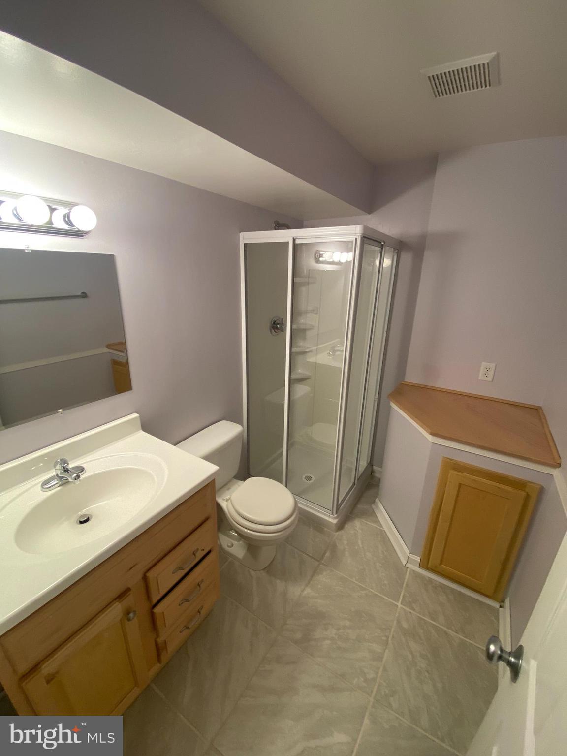 LOCUST HILL - Residential Lease