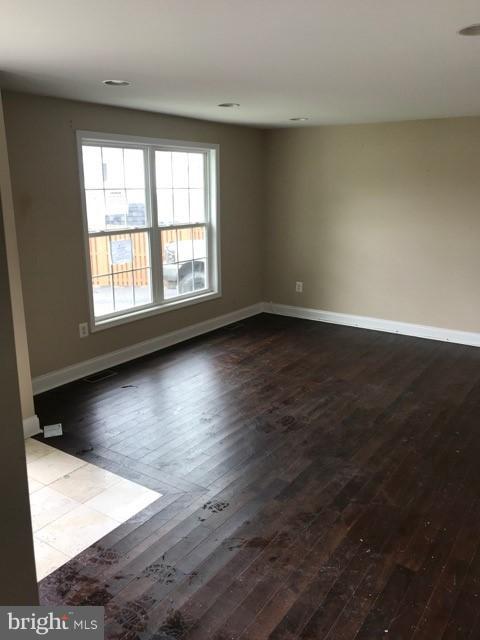 ROSEDALE - Residential