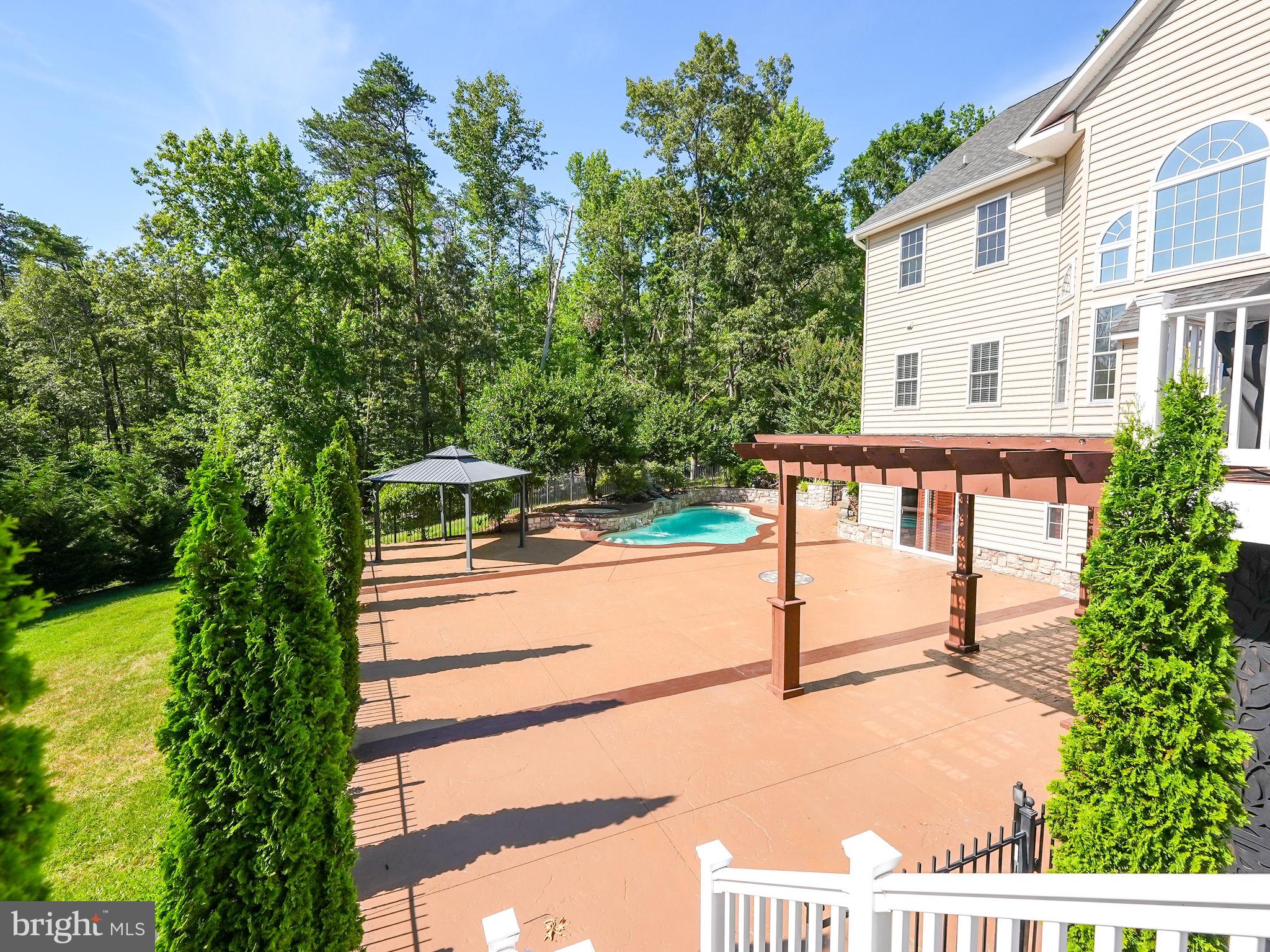 SUMMERS LANDING - Residential