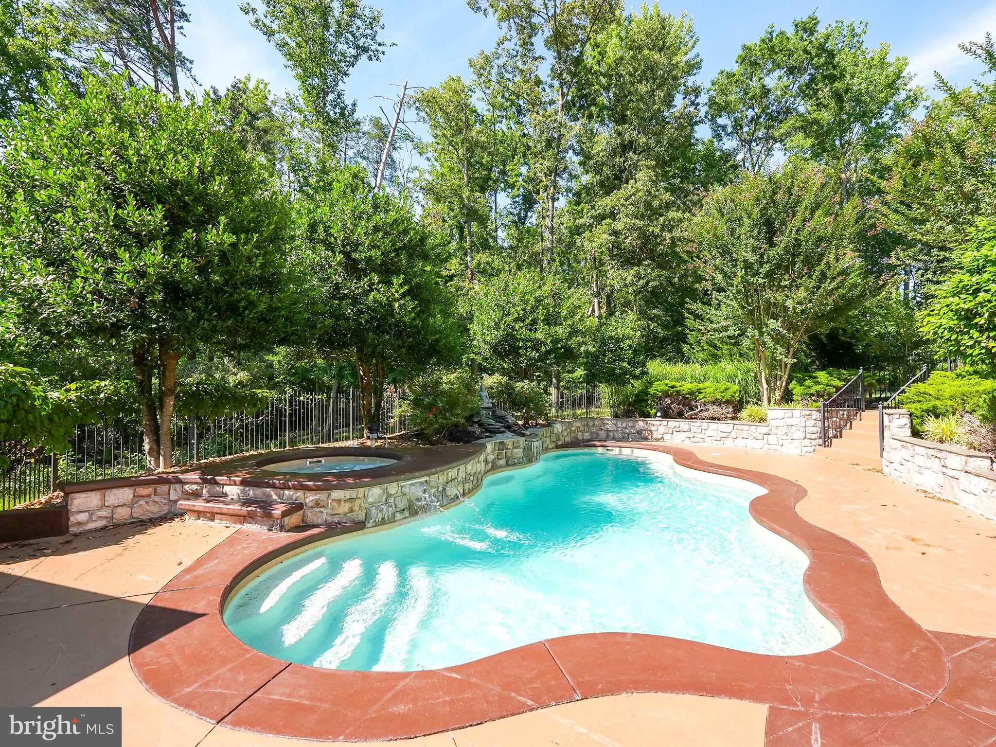 SUMMERS LANDING - Residential