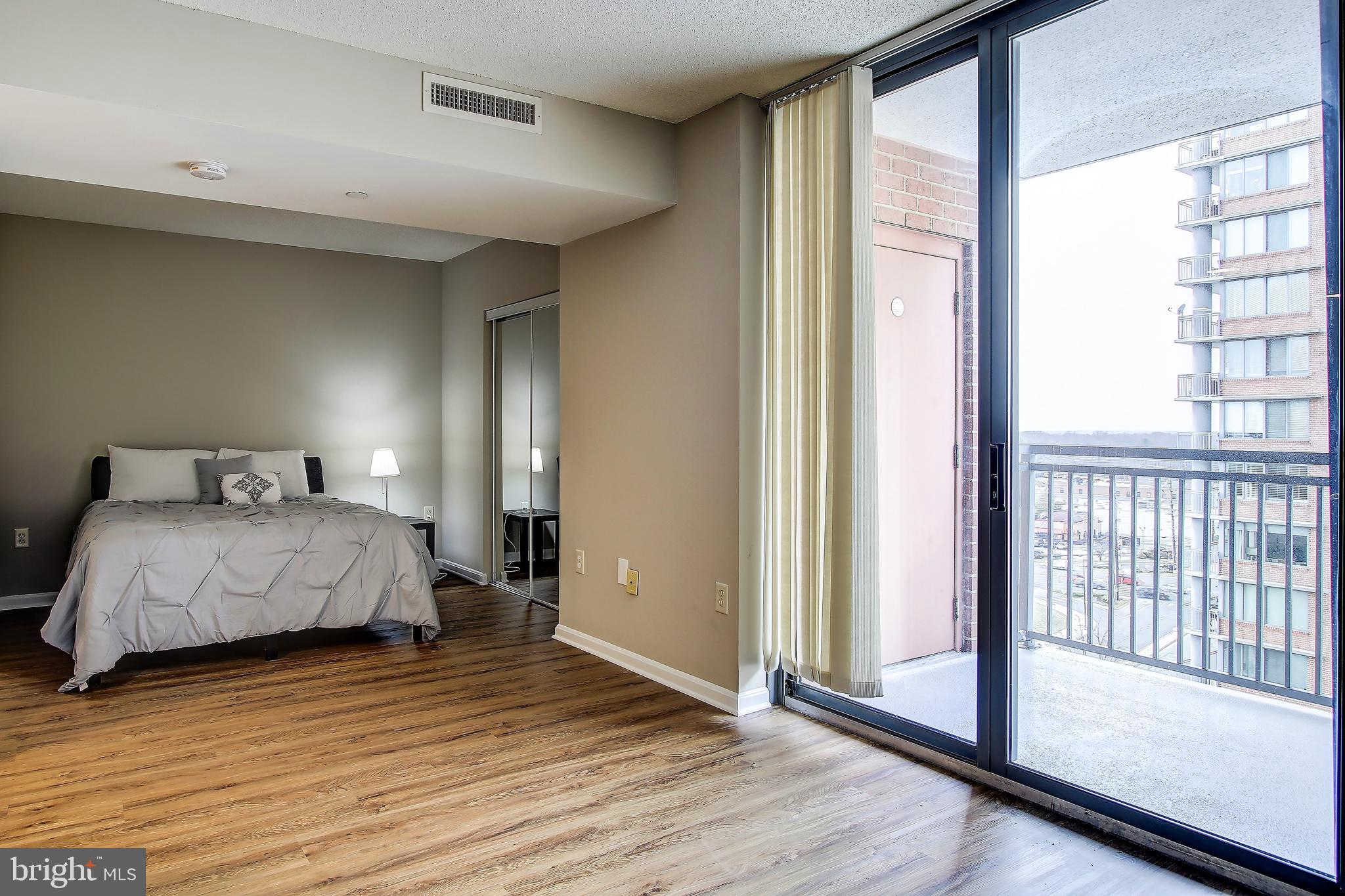 GALLERY AT WHITE FLINT - Residential Lease