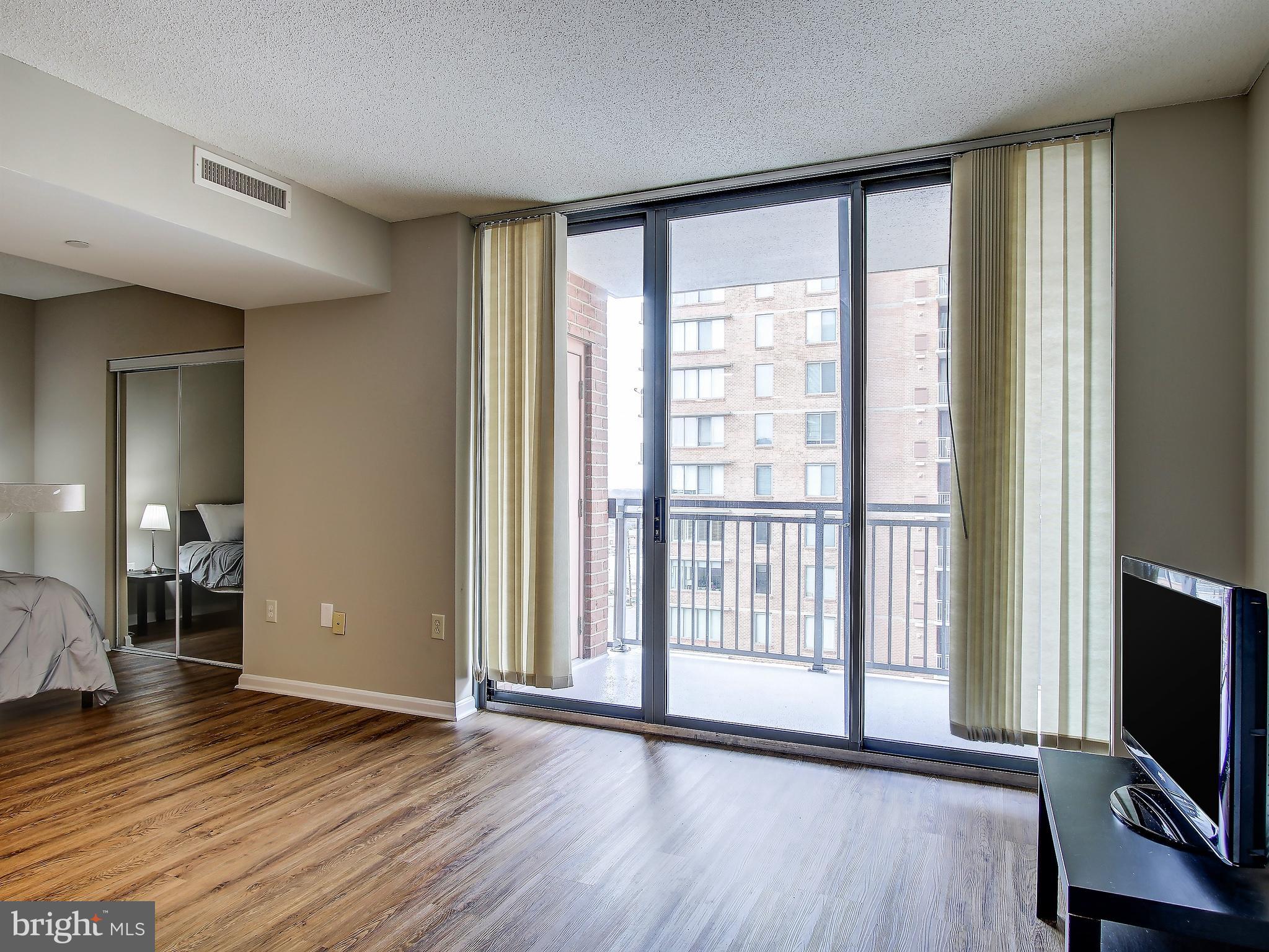 GALLERY AT WHITE FLINT - Residential Lease