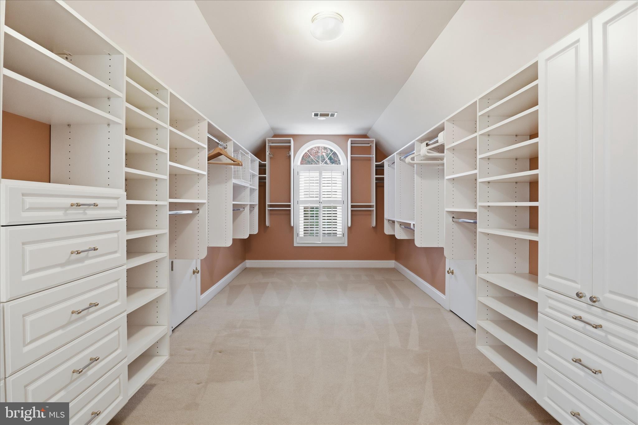 MC LEAN HAMLET - Residential