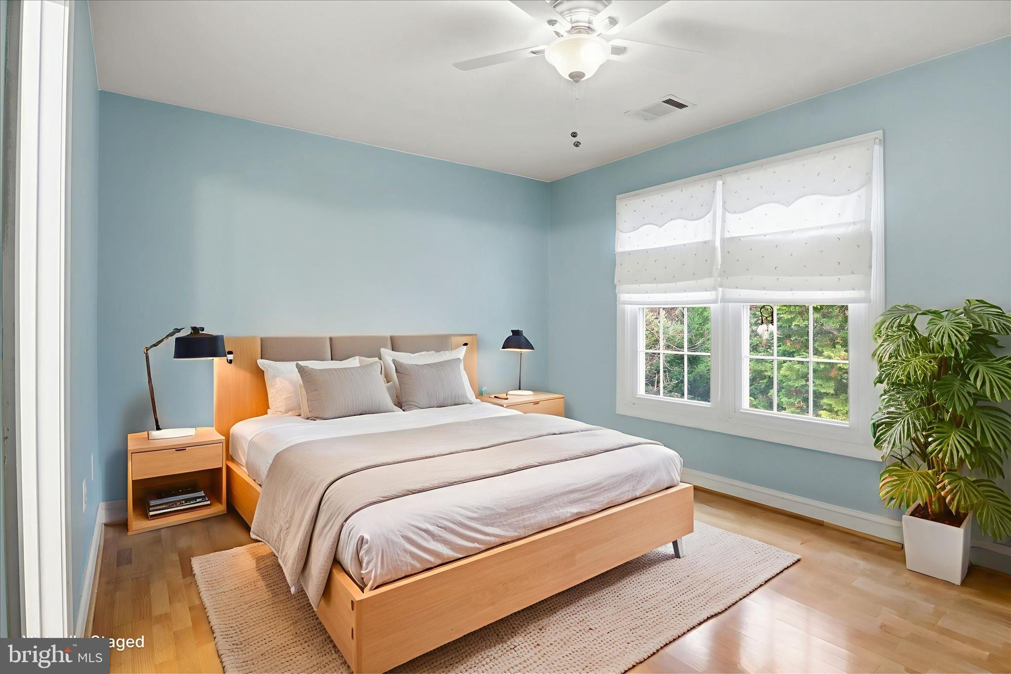 MC LEAN HAMLET - Residential