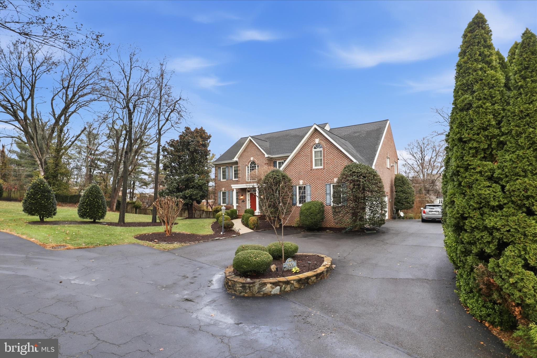 7806 BIRNAM WOOD DRIVE