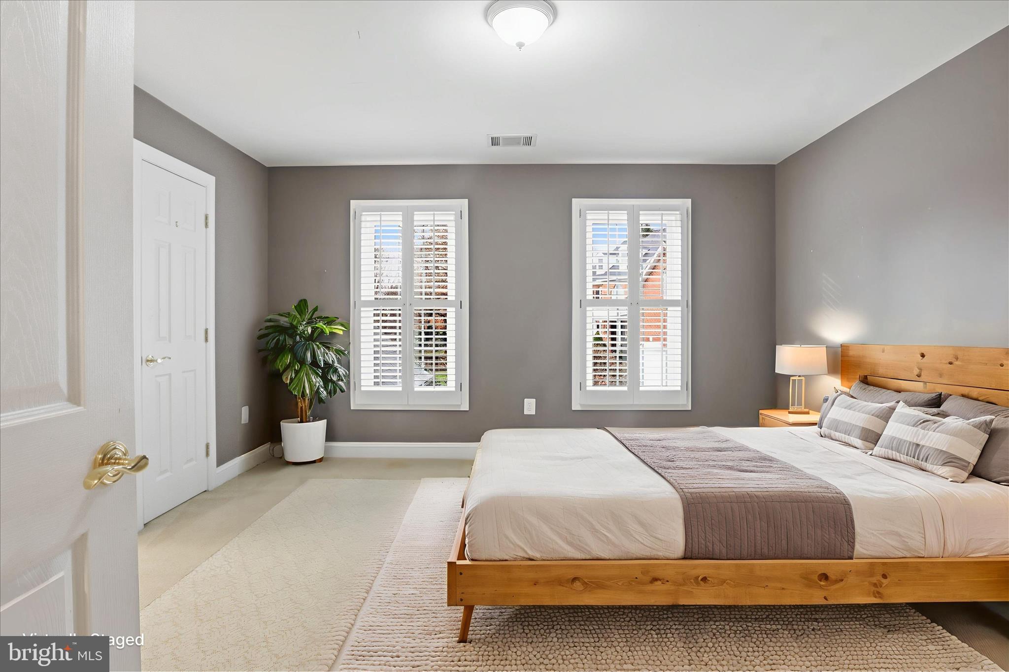 MC LEAN HAMLET - Residential