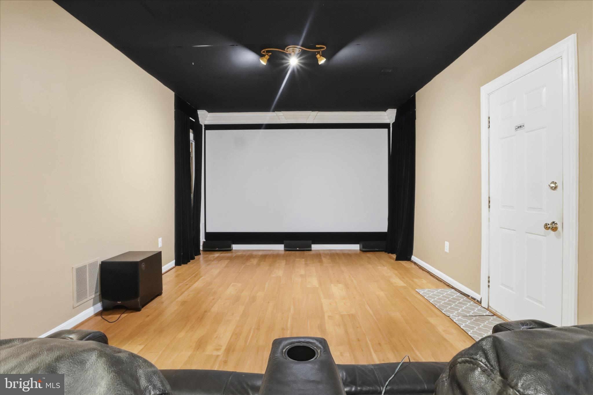 MC LEAN HAMLET - Residential