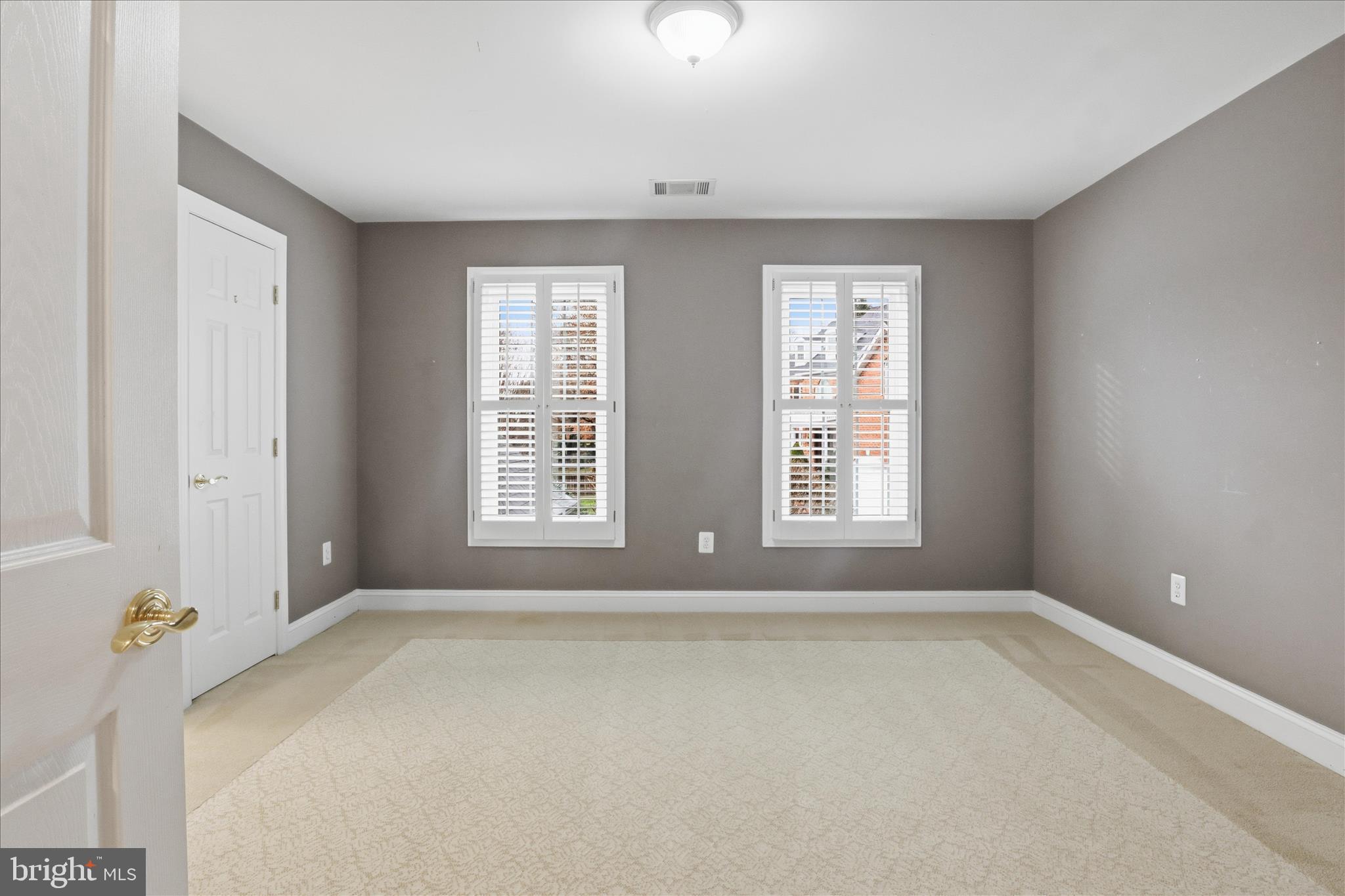 MC LEAN HAMLET - Residential