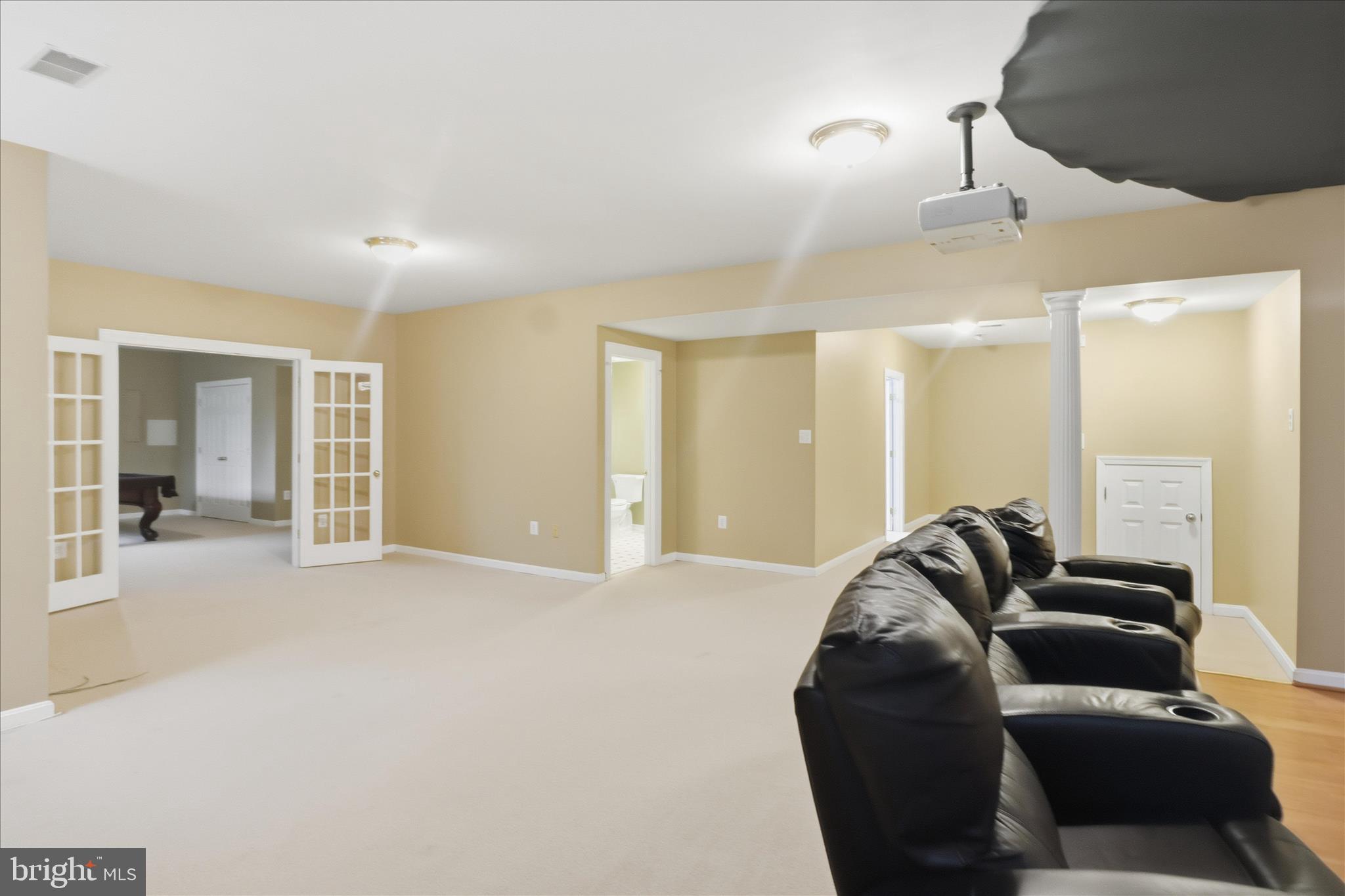 MC LEAN HAMLET - Residential