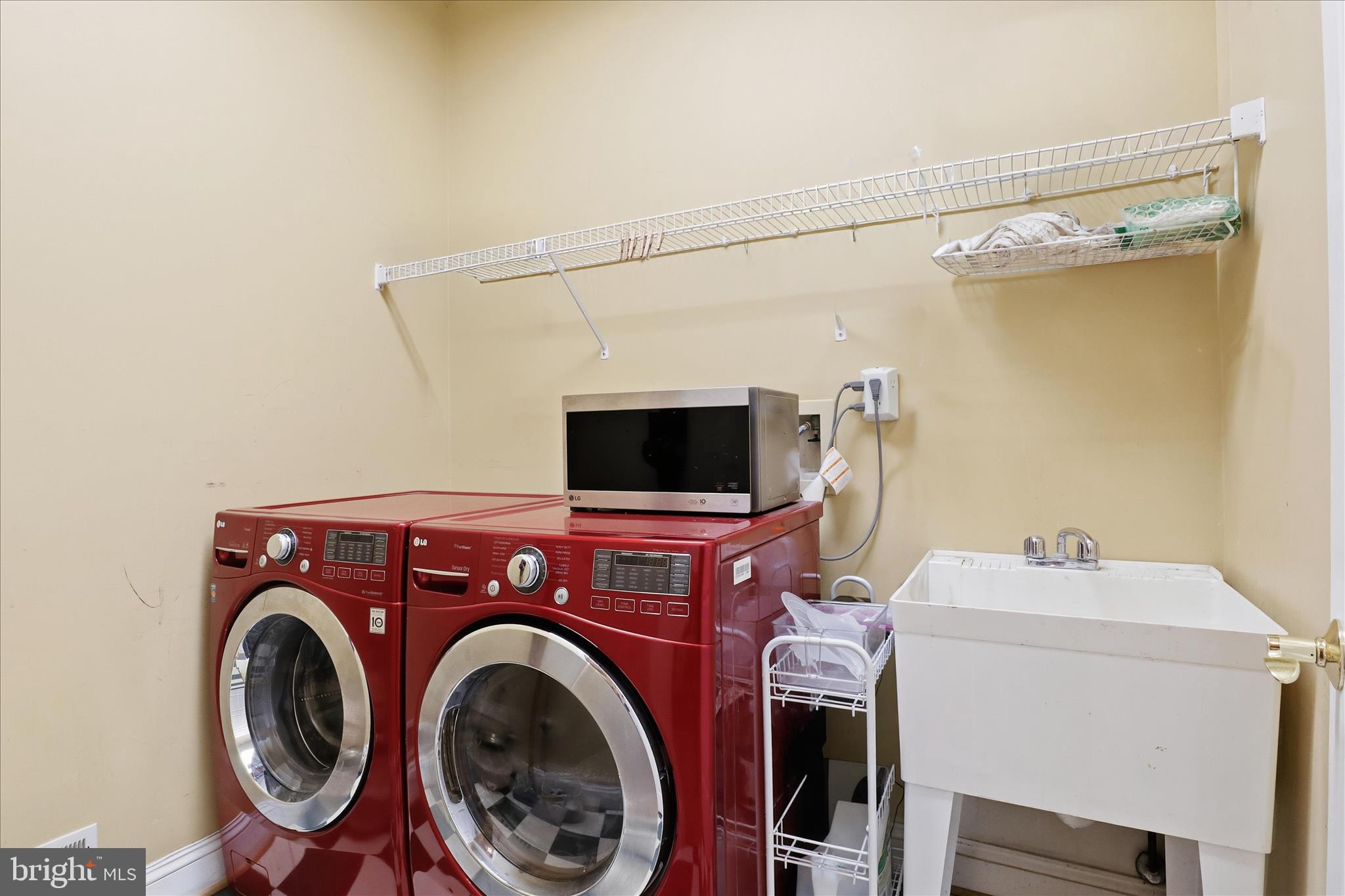 MC LEAN HAMLET - Residential