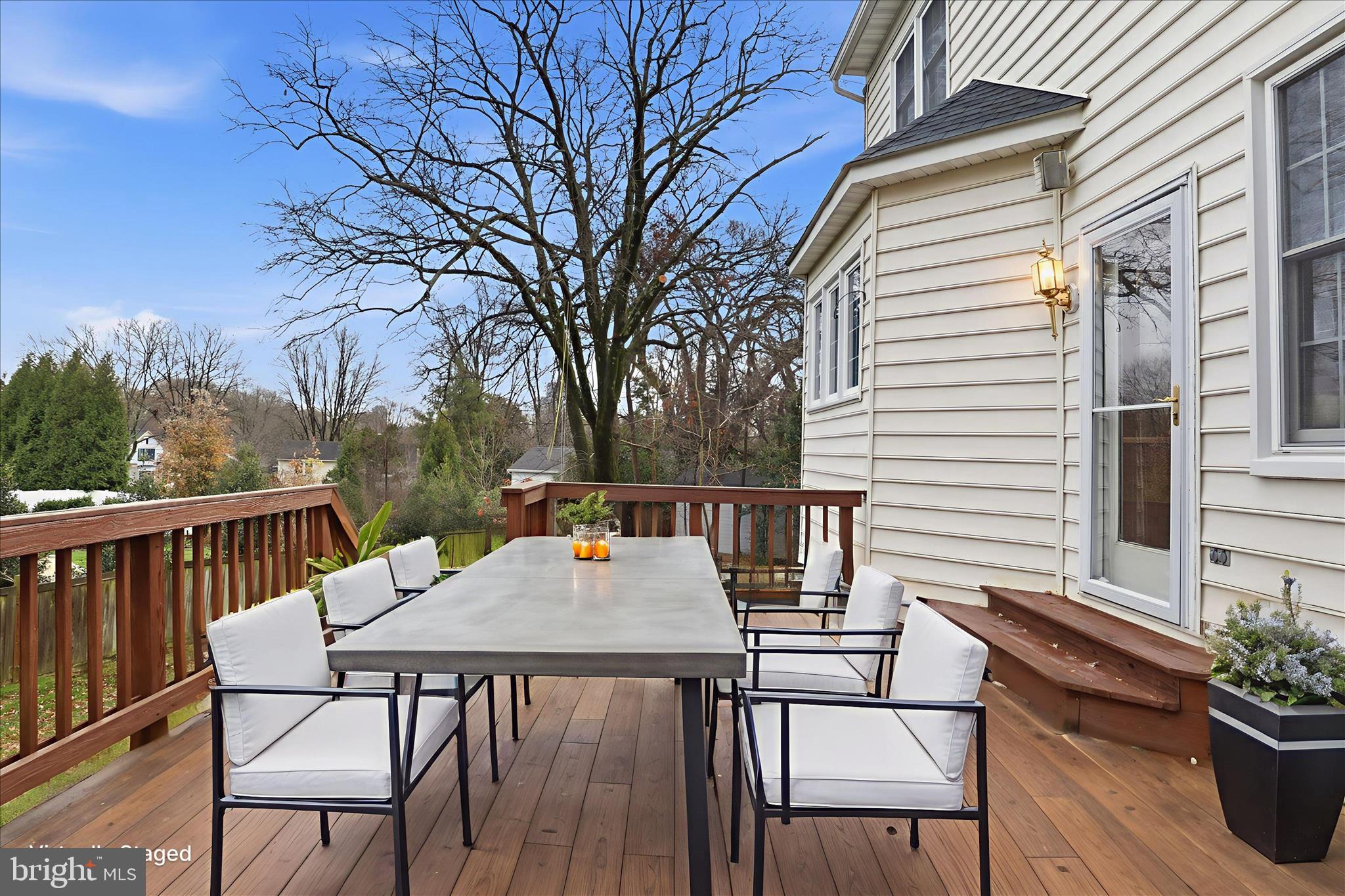 MC LEAN HAMLET - Residential