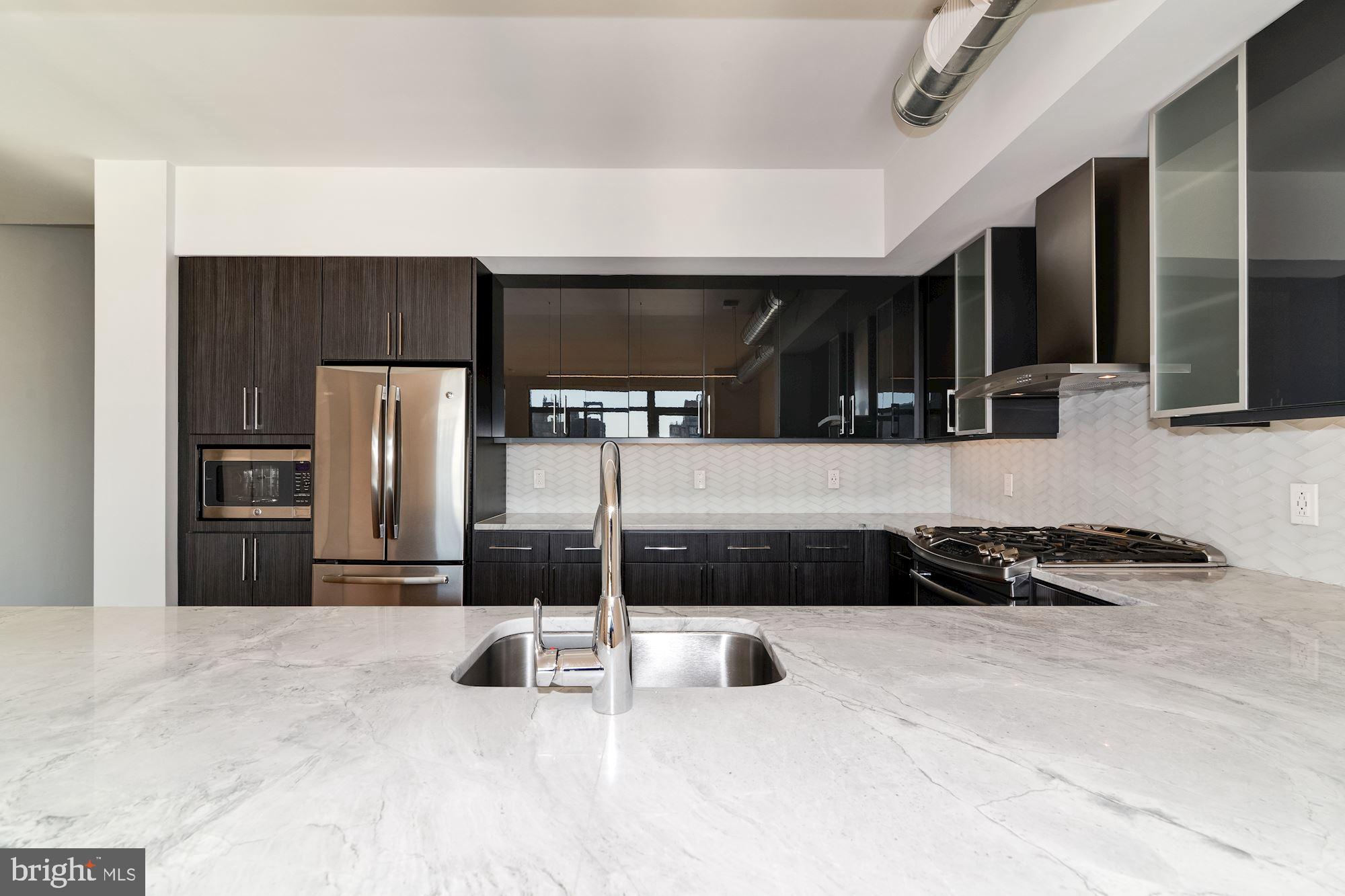 WASHINGTON SQ - Residential Lease
